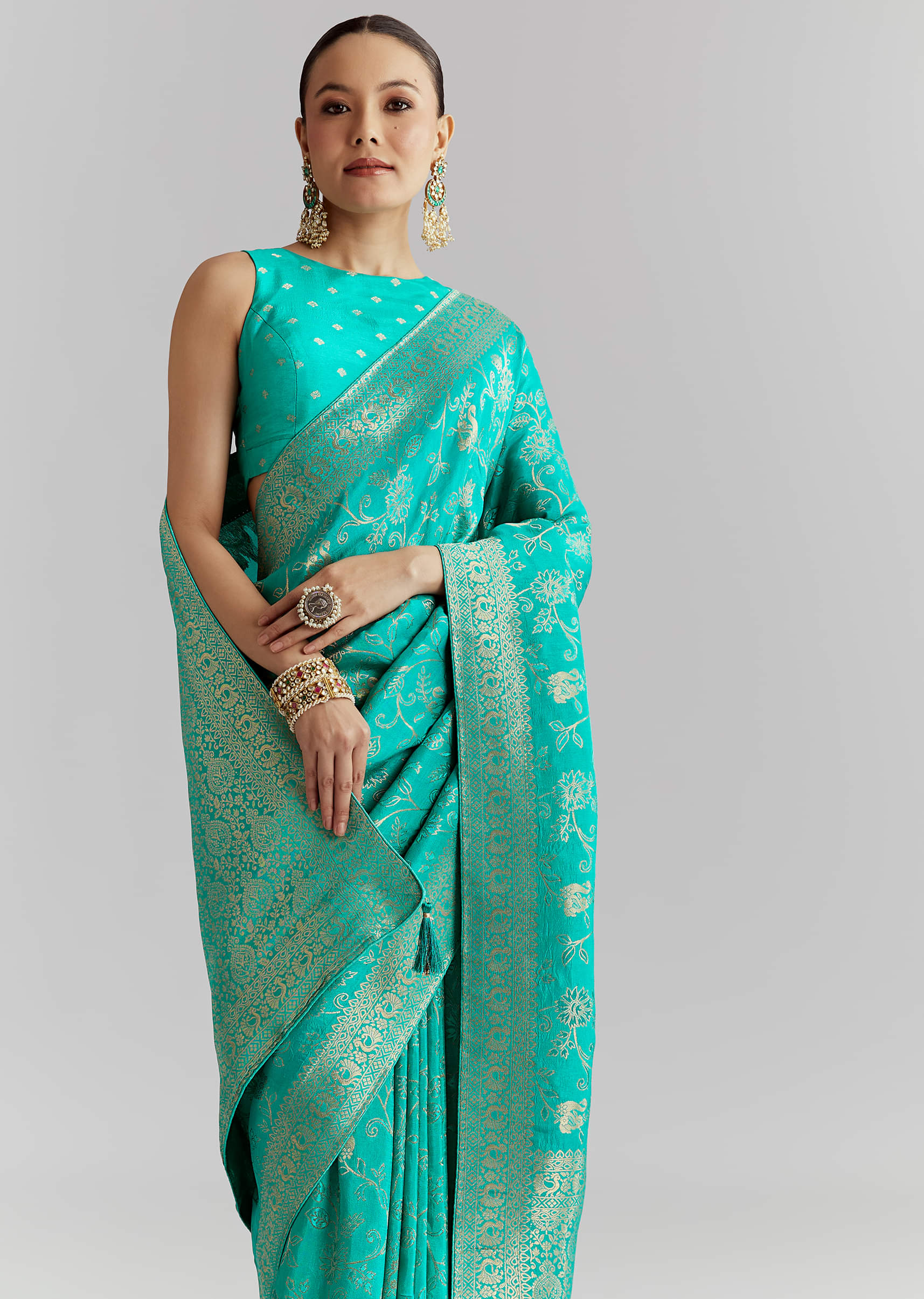 Aqua Blue Dola Silk Woven Saree With Floral Jaal Work - Image 5
