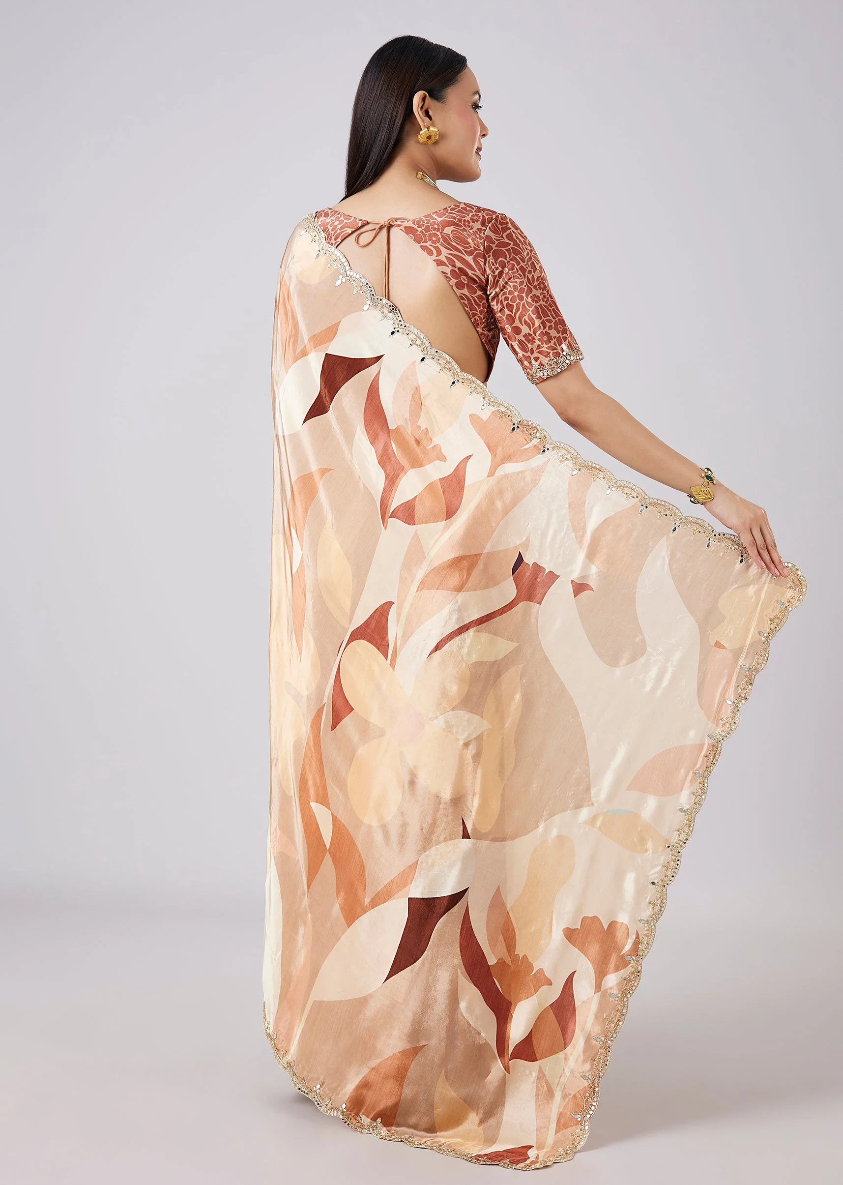 Beige Abstract Print Saree with Blouse - Image 4