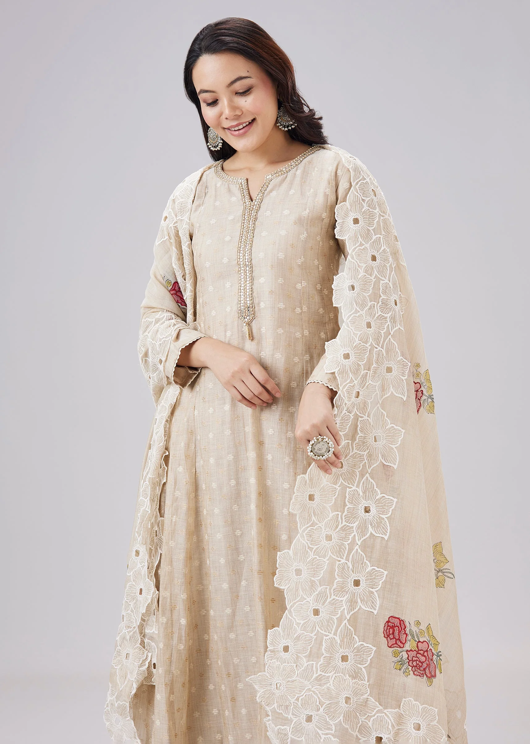 Beige Chanderi Woven Anarkali Set With Cutwork Dupatta - Image 4