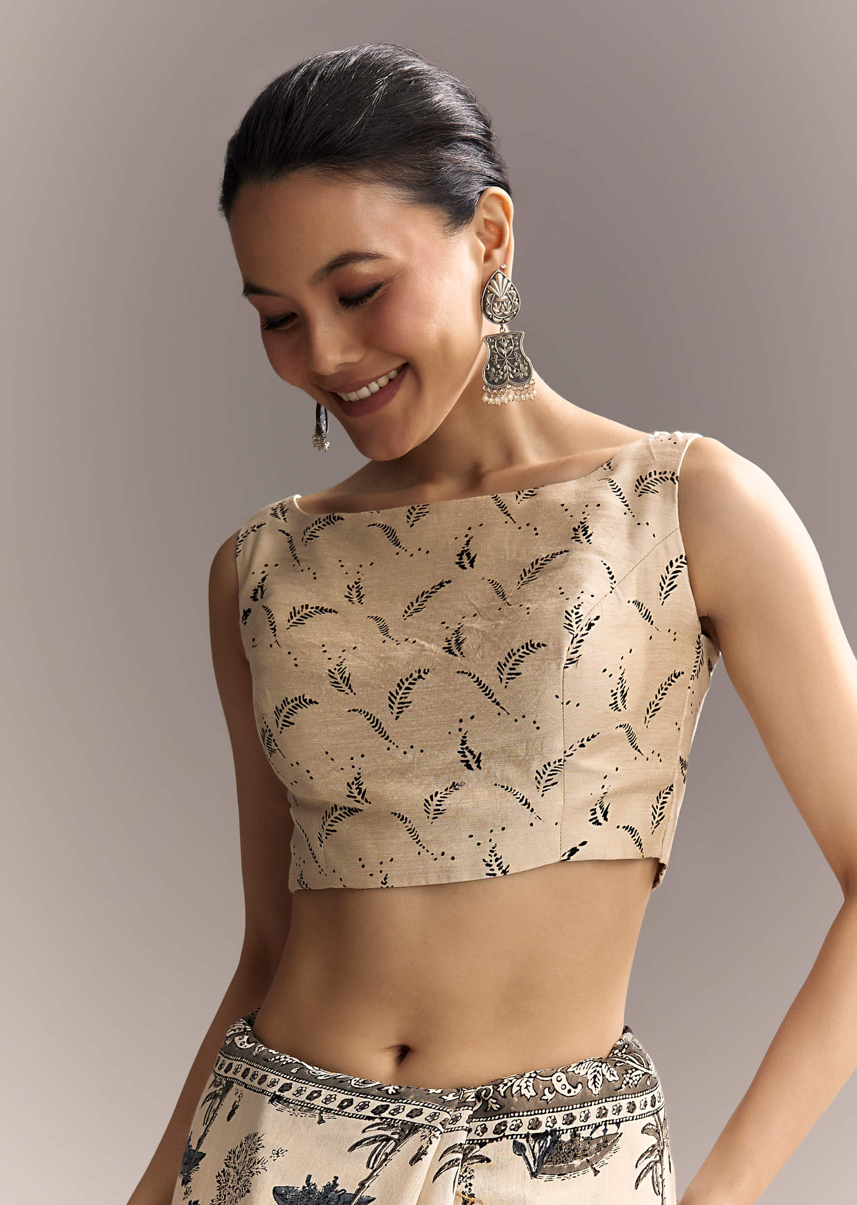 Beige Linen Saree With Black Hand Block Ajrakh Floral Print - Image 7