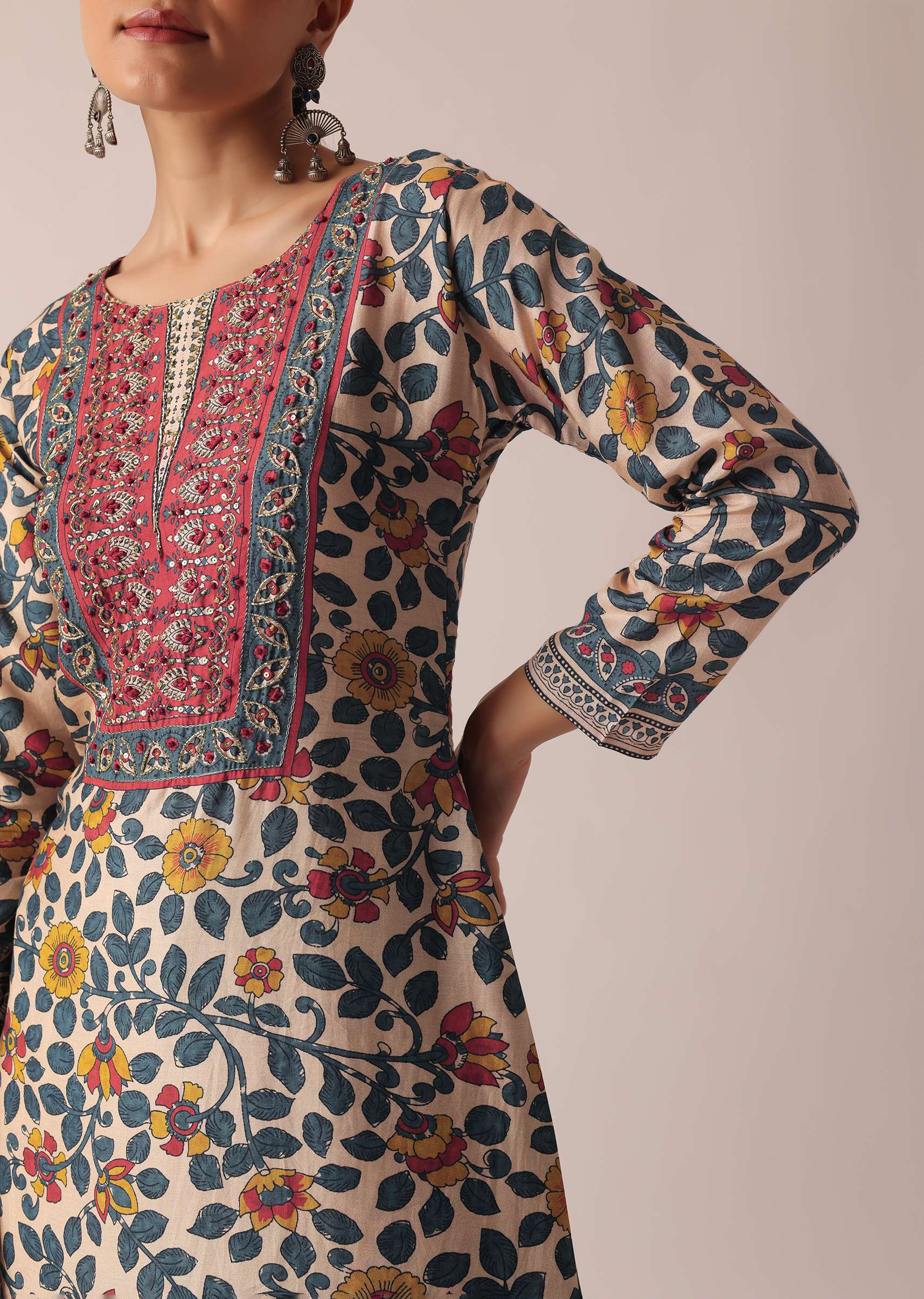 Beige Printed Kurta And Pant Set - Image 5