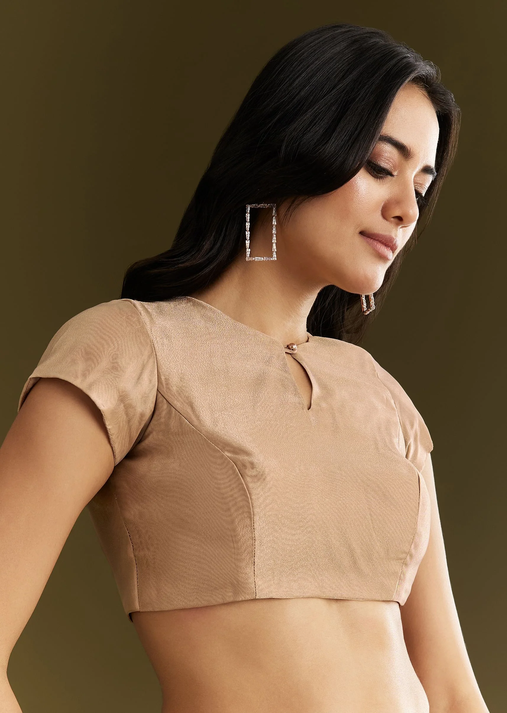 Beige Tissue Saree With Floral Embroidery And Scallop Border - Image 7