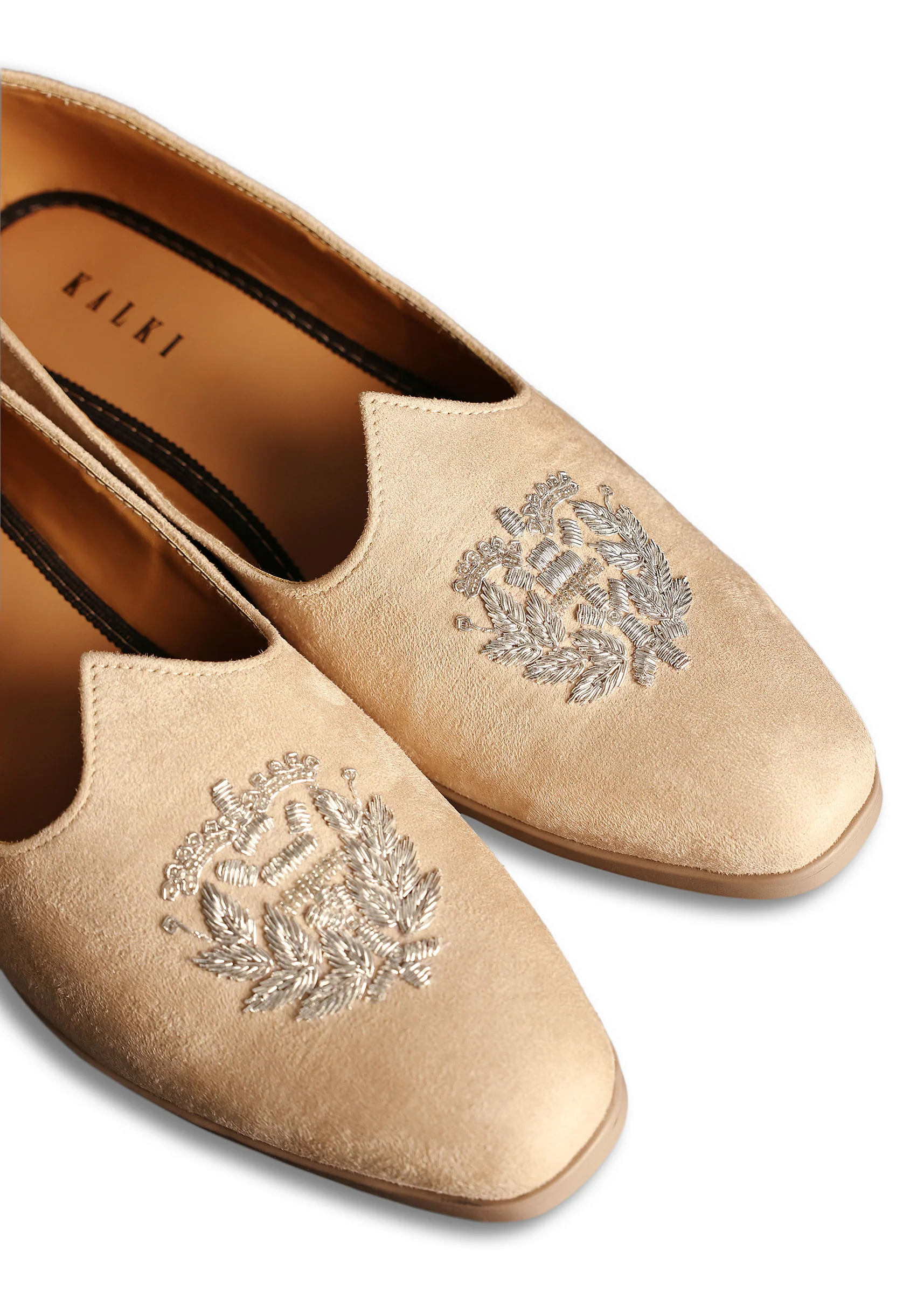 Beige Velvet Jutti With Hand Work For Men - Image 2