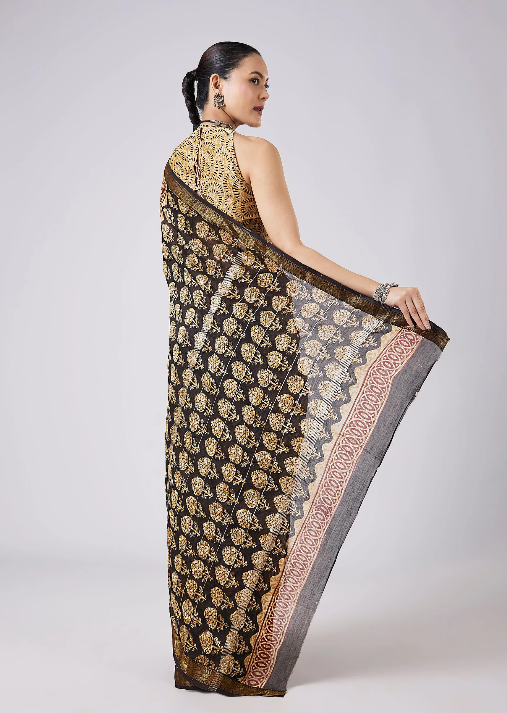 Black Block Printed Motif Saree with Unstitched Blouse - Image 4