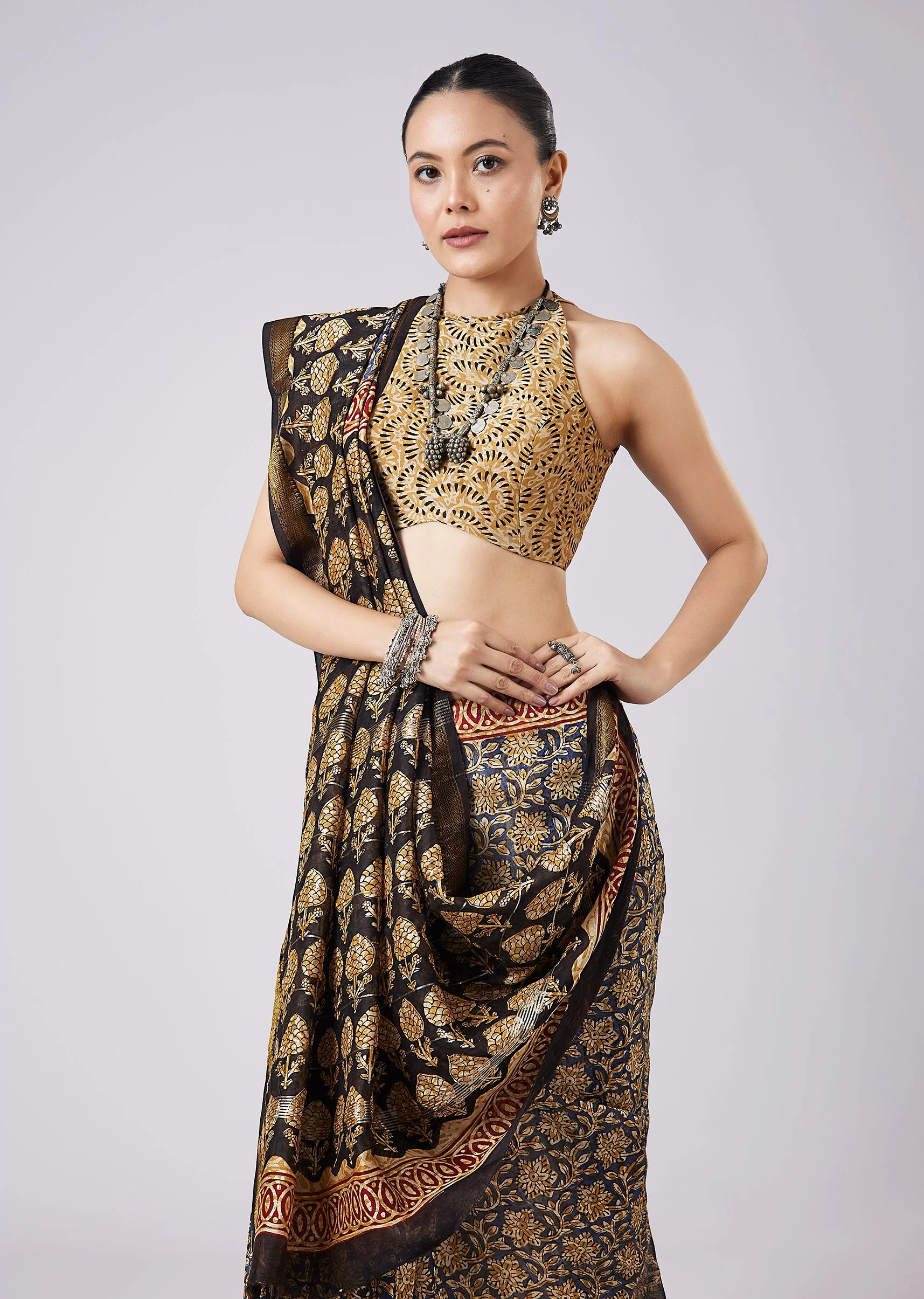 Black Block Printed Motif Saree with Unstitched Blouse - Image 5