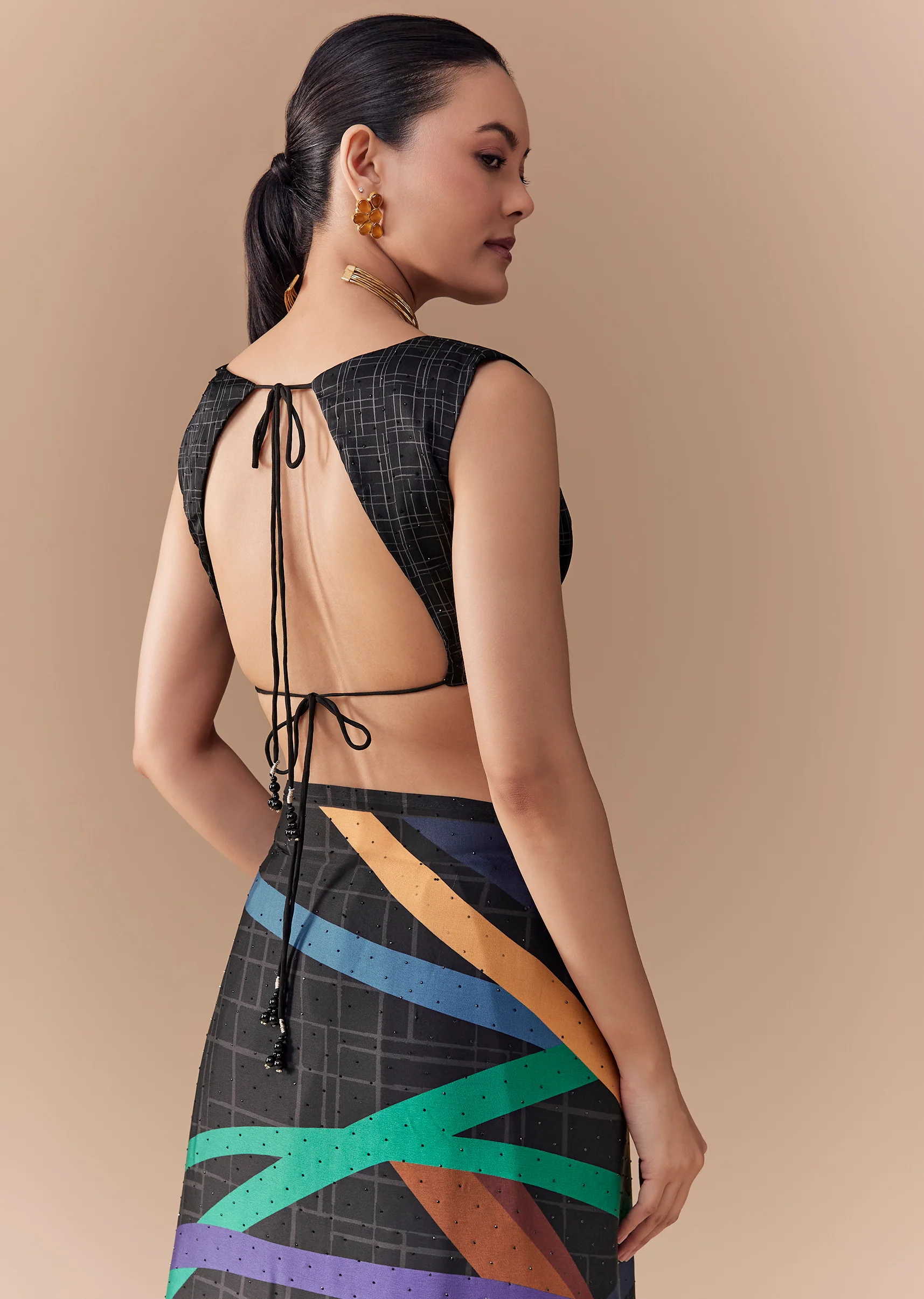 Black Checkered Printed Saree with Blouse Fabric - Image 8
