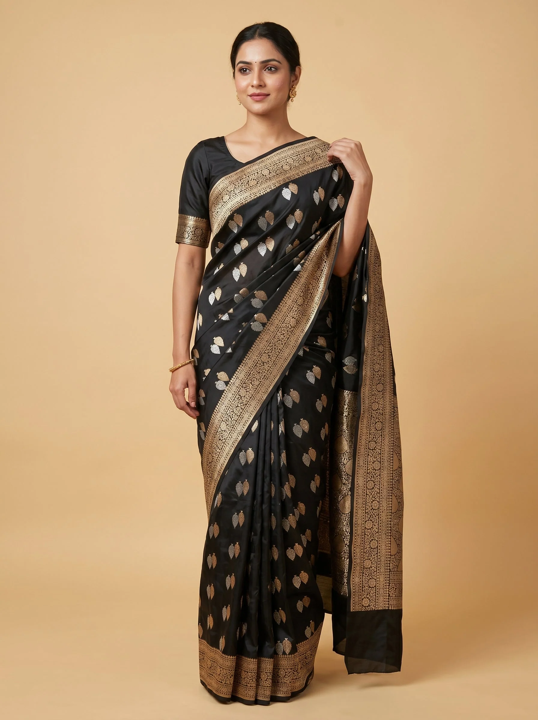 Black Classic Finish Handloom Saree