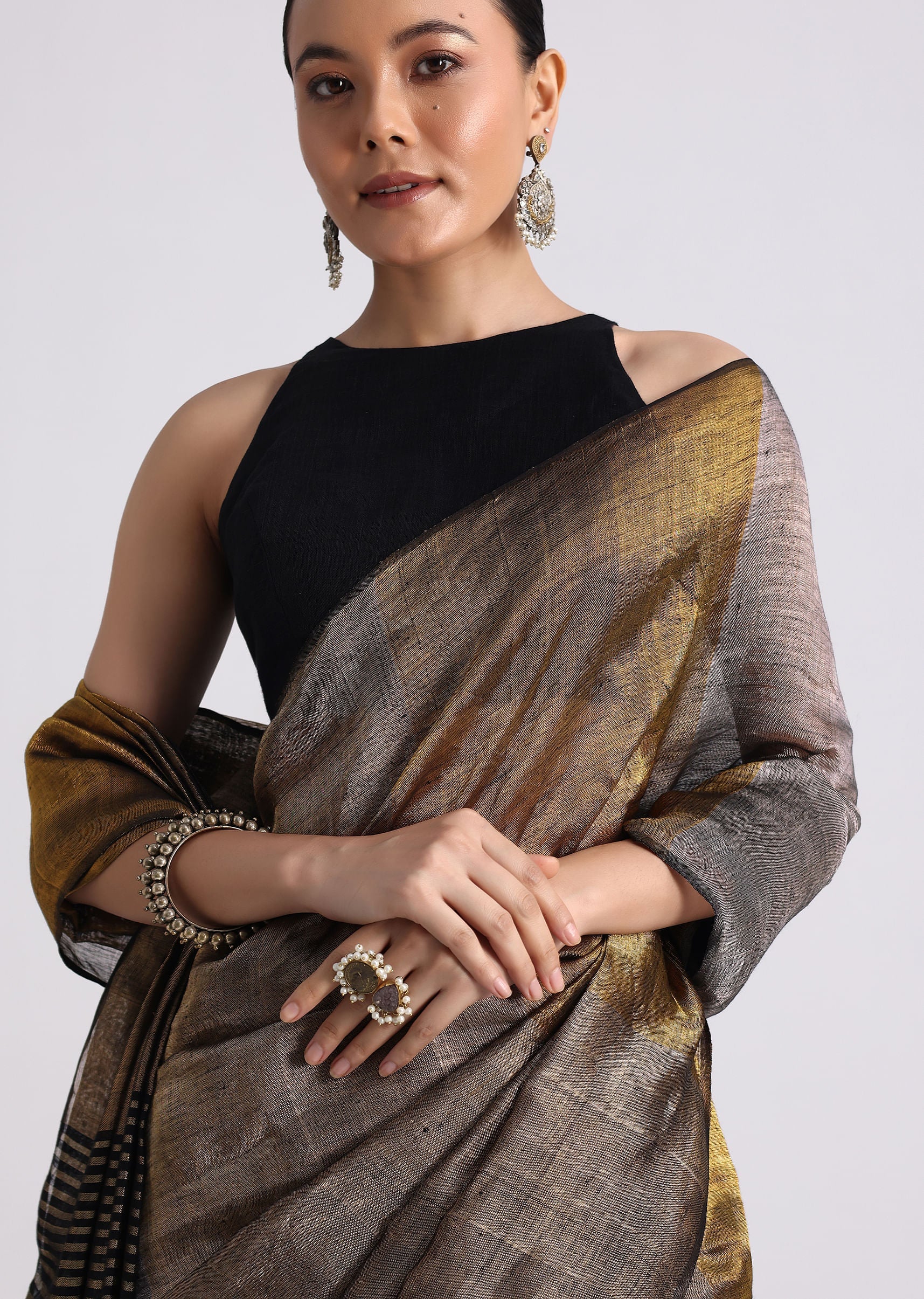 Black Coloblock Linen Tissue Woven Saree - Image 2