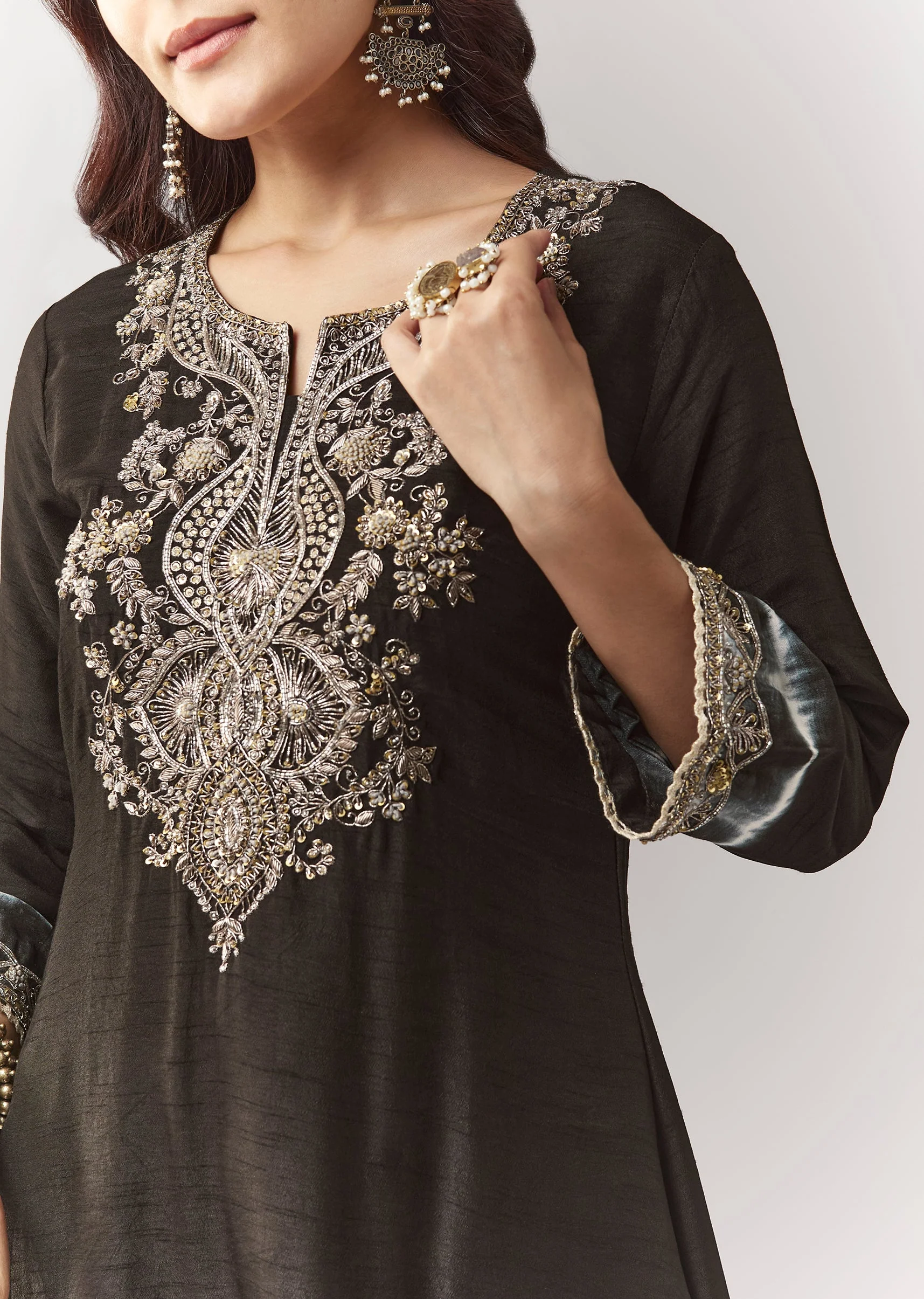 Black Cut Dana Sequin Kurta Pant Coord With Leheriya Border - Image 2