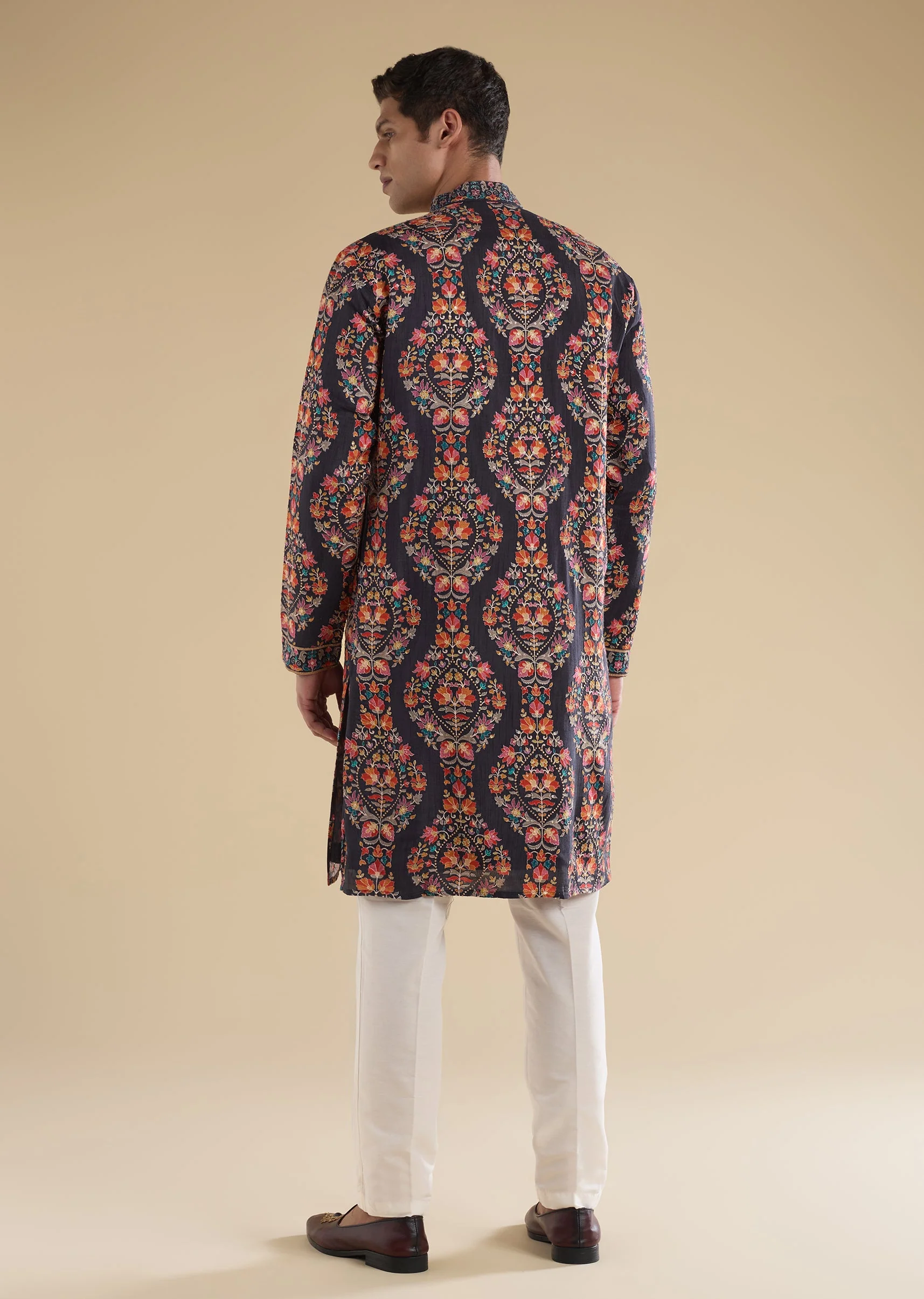 Black Cutdana Detail Kurta Set - Image 5