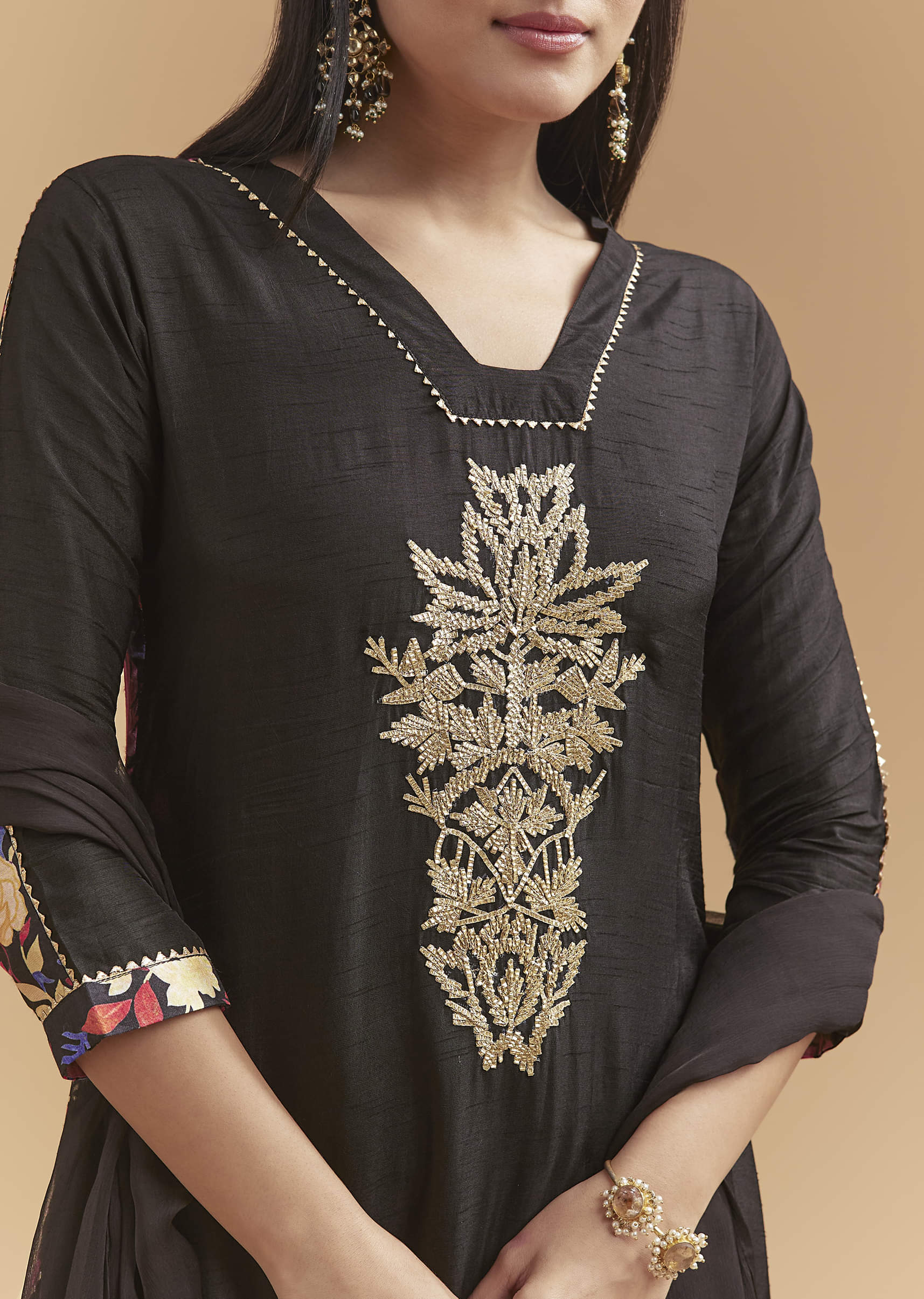 Black Dola Silk Kurta Set With Gota Work And Floral Print - Image 2