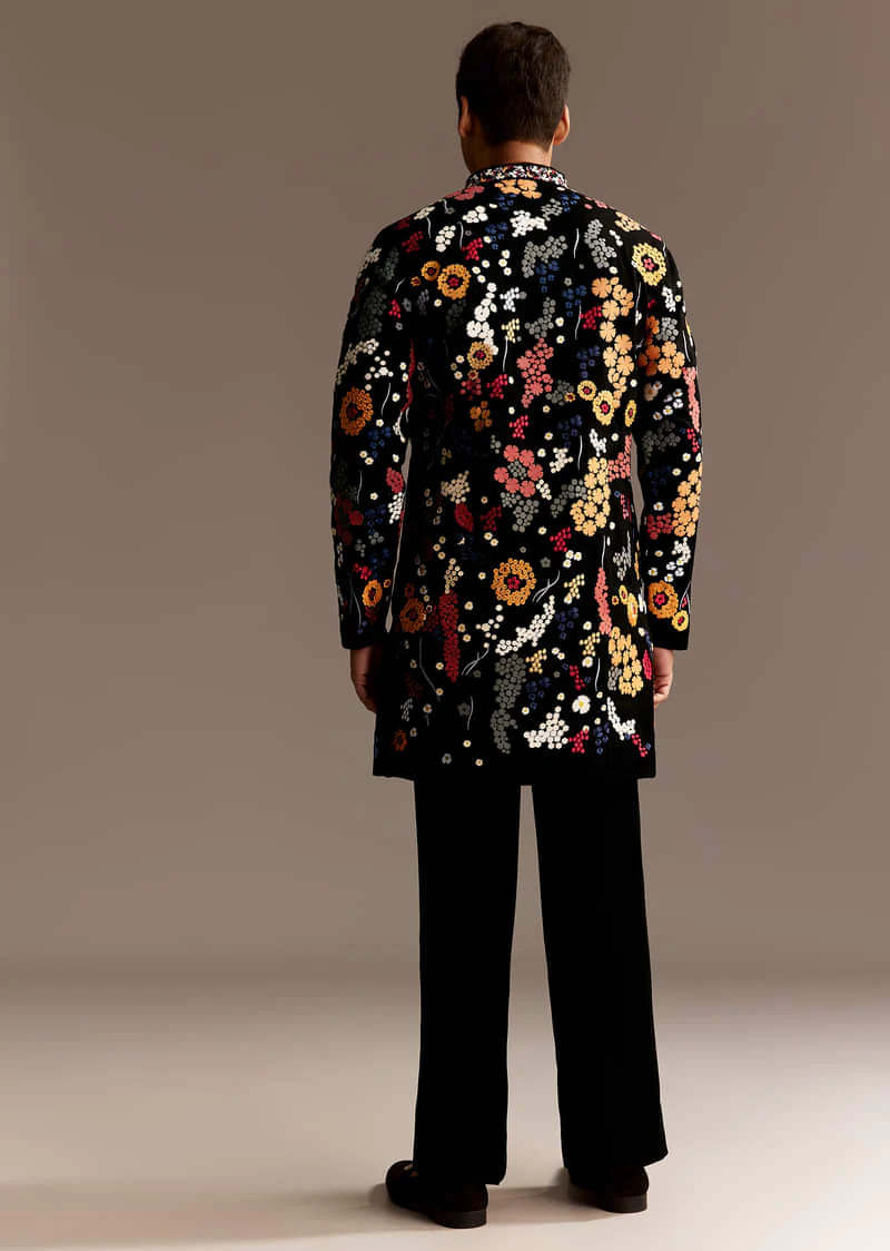 Black Embroidered Kurta Set With Palazzo Pants - Image 5