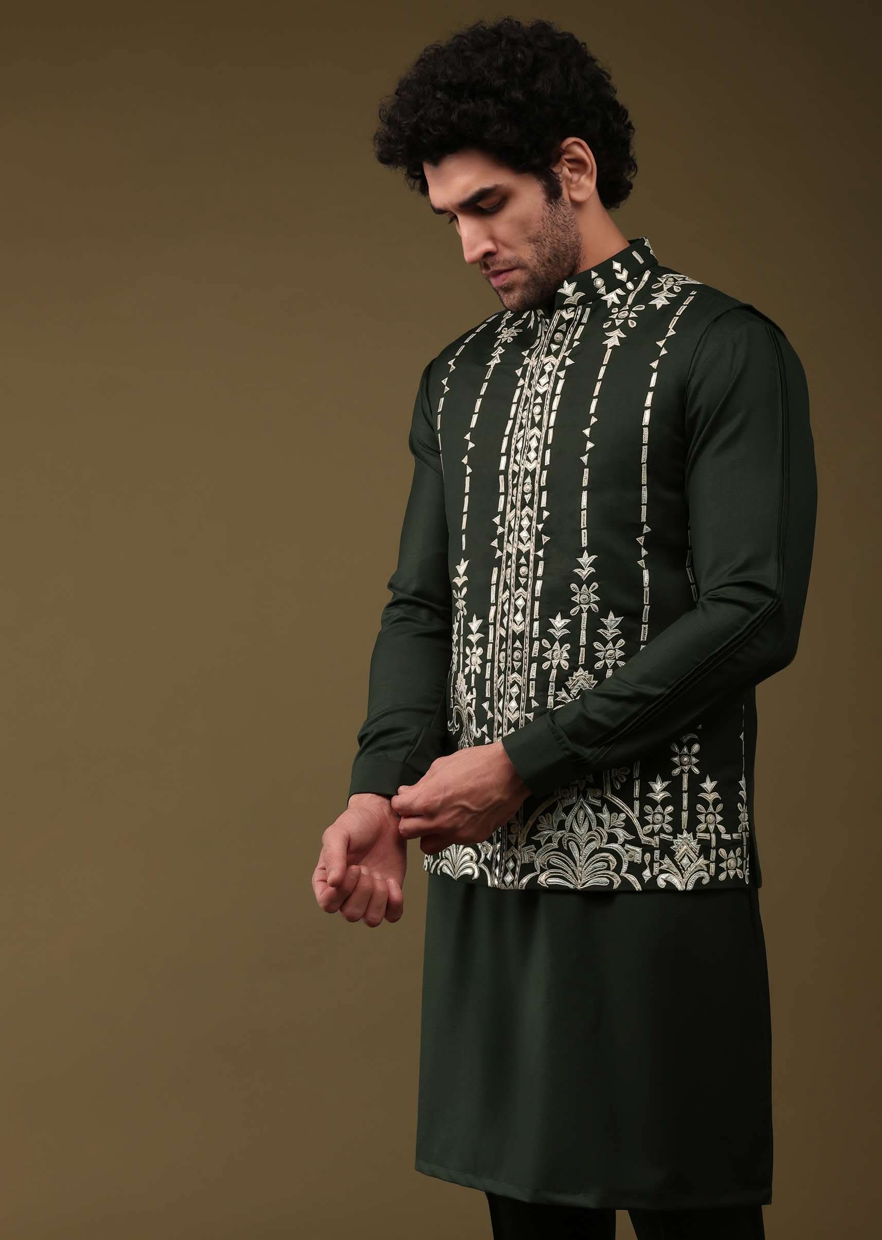 Black Festive Bandi Jacket Set In Silk With Threadwork And Embroidery - Image 4
