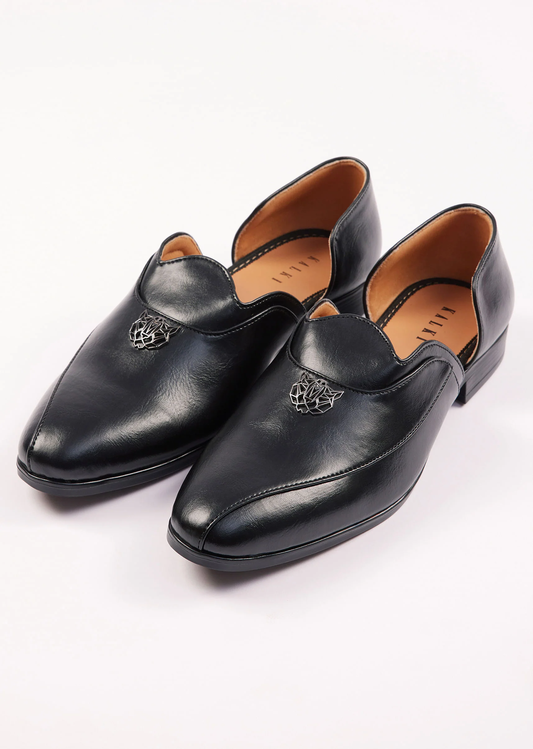 Black Glossy Juttis For Men - Image 3