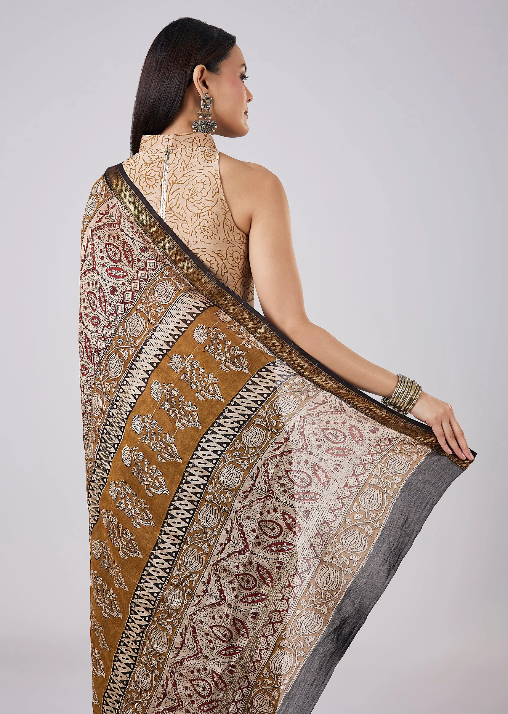 Black Hand Painted Saree with Blouse - Image 6