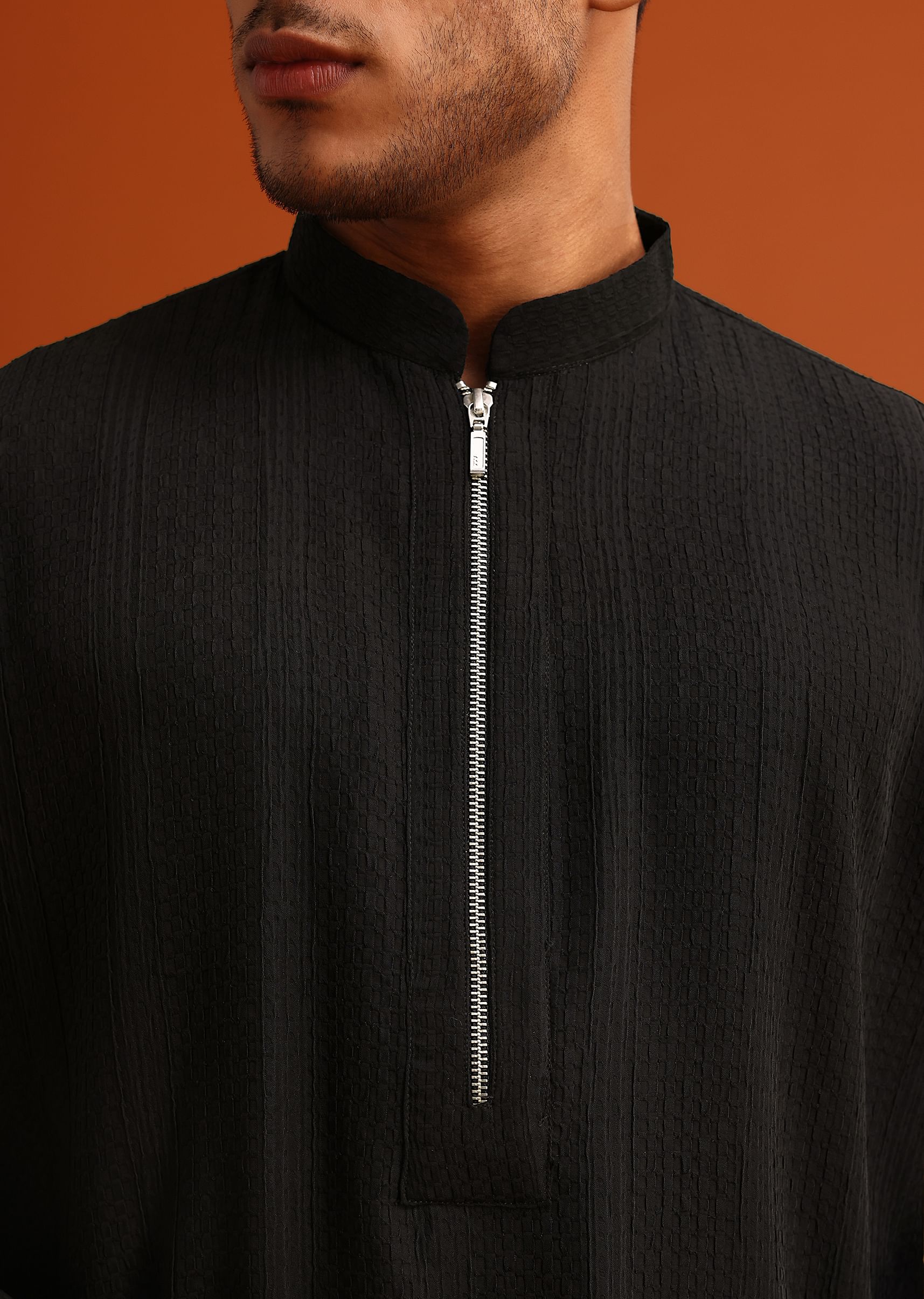 Black Kurta Set With Zipper Closure - Image 2