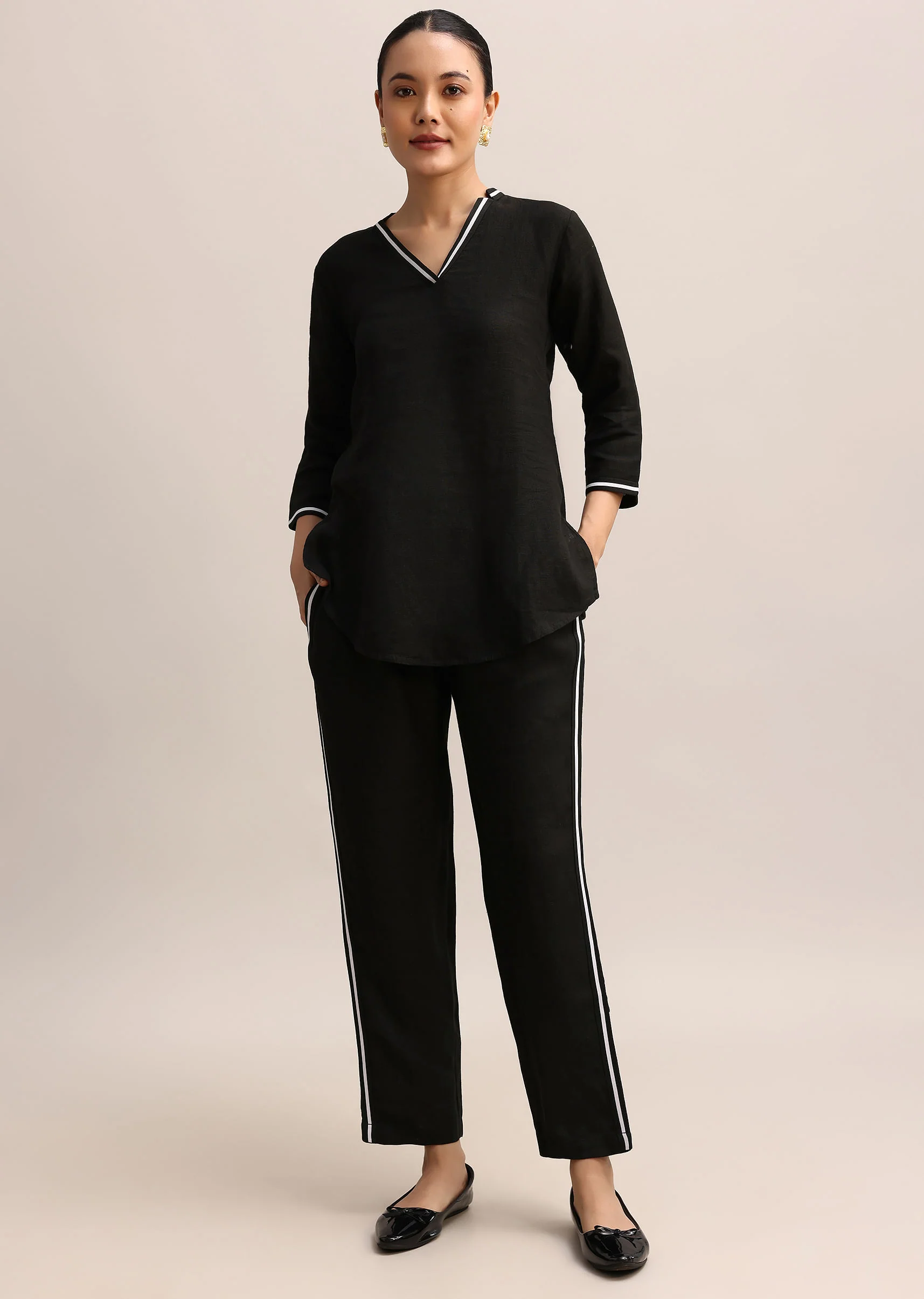 Black Linen Top And Pant With Patch Work - Image 3