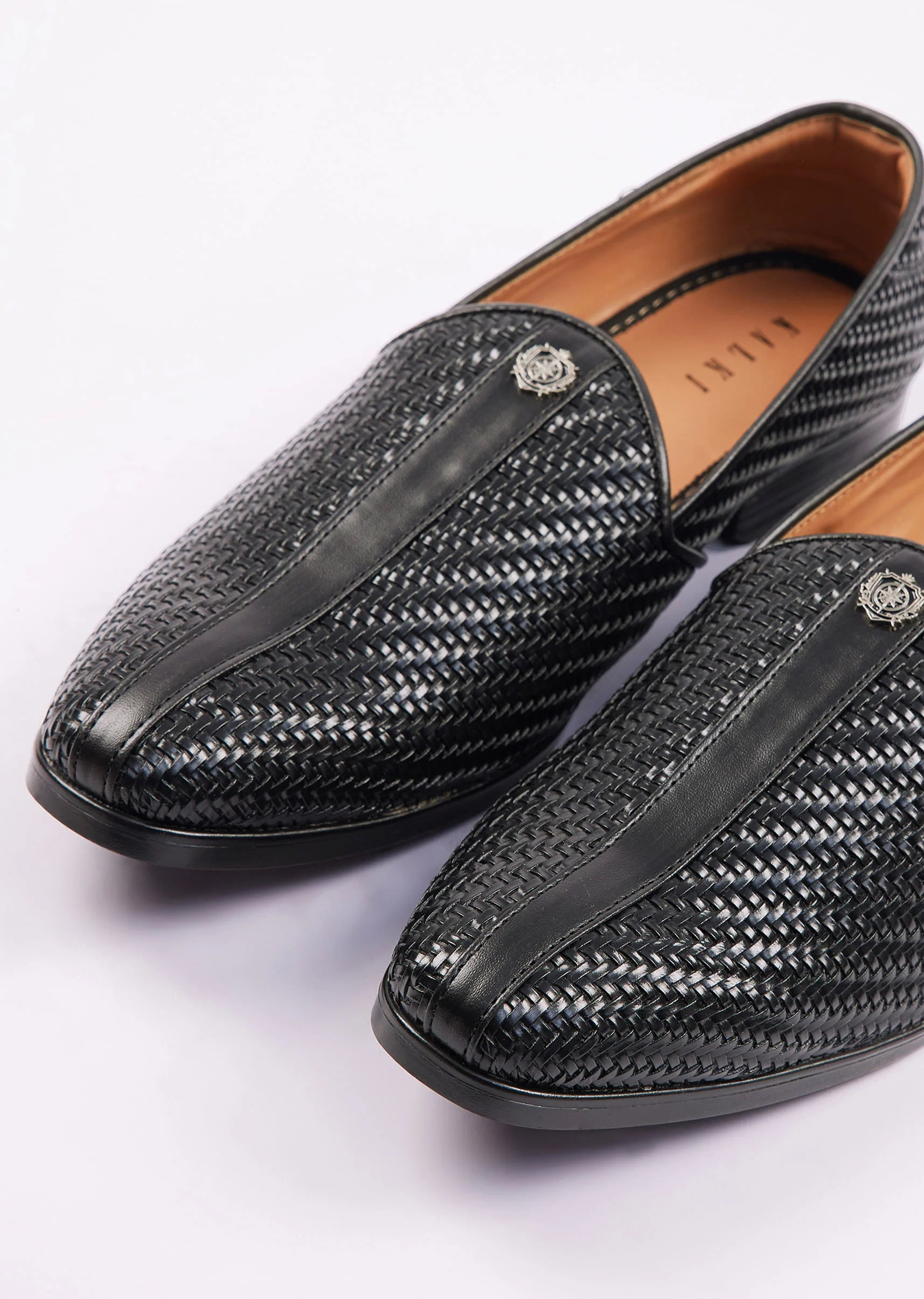 Black Textured Juttis For Men - Image 3