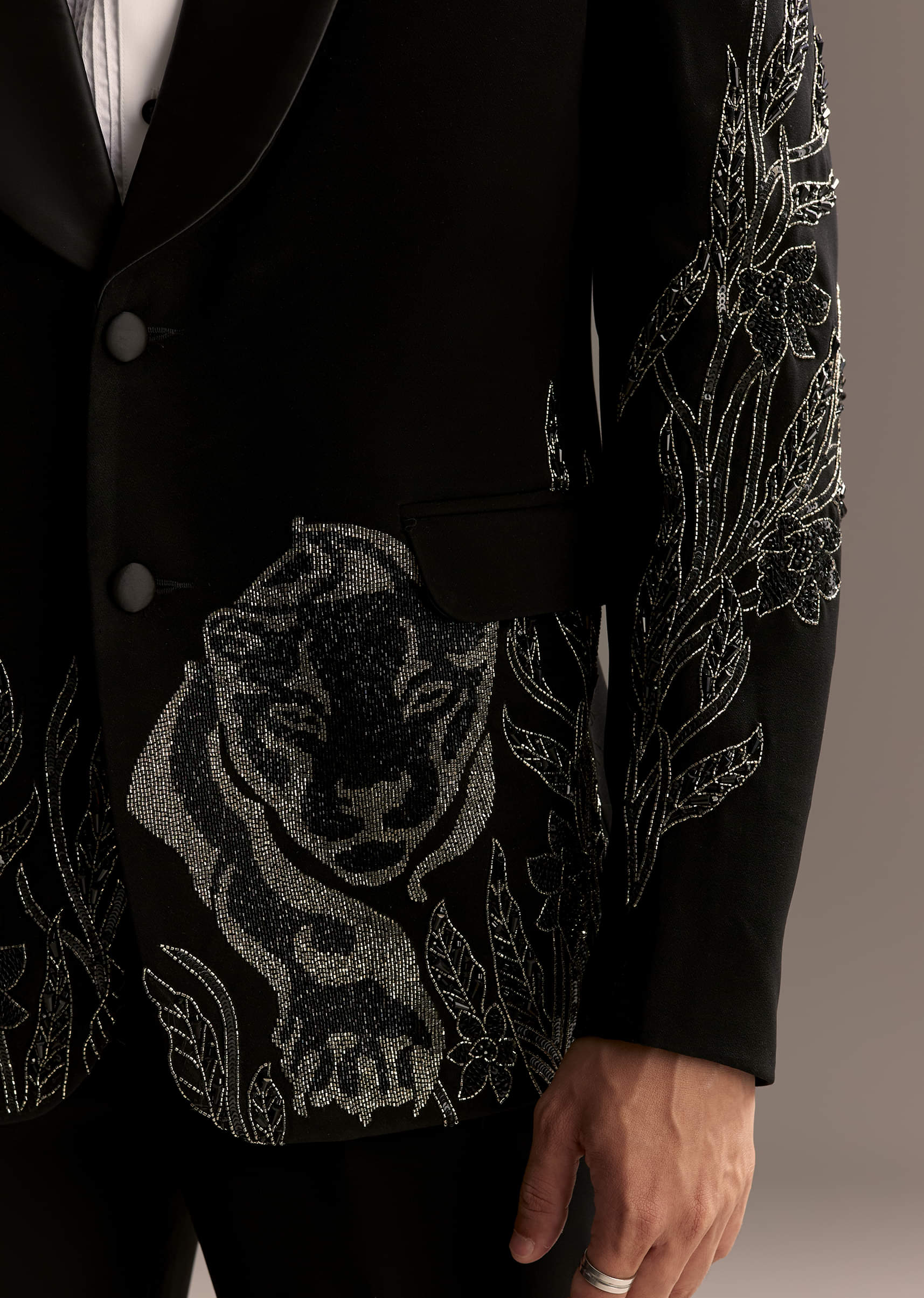 Black Tuxedo For Men With Cut Dana And Beads Embroidery - Image 2