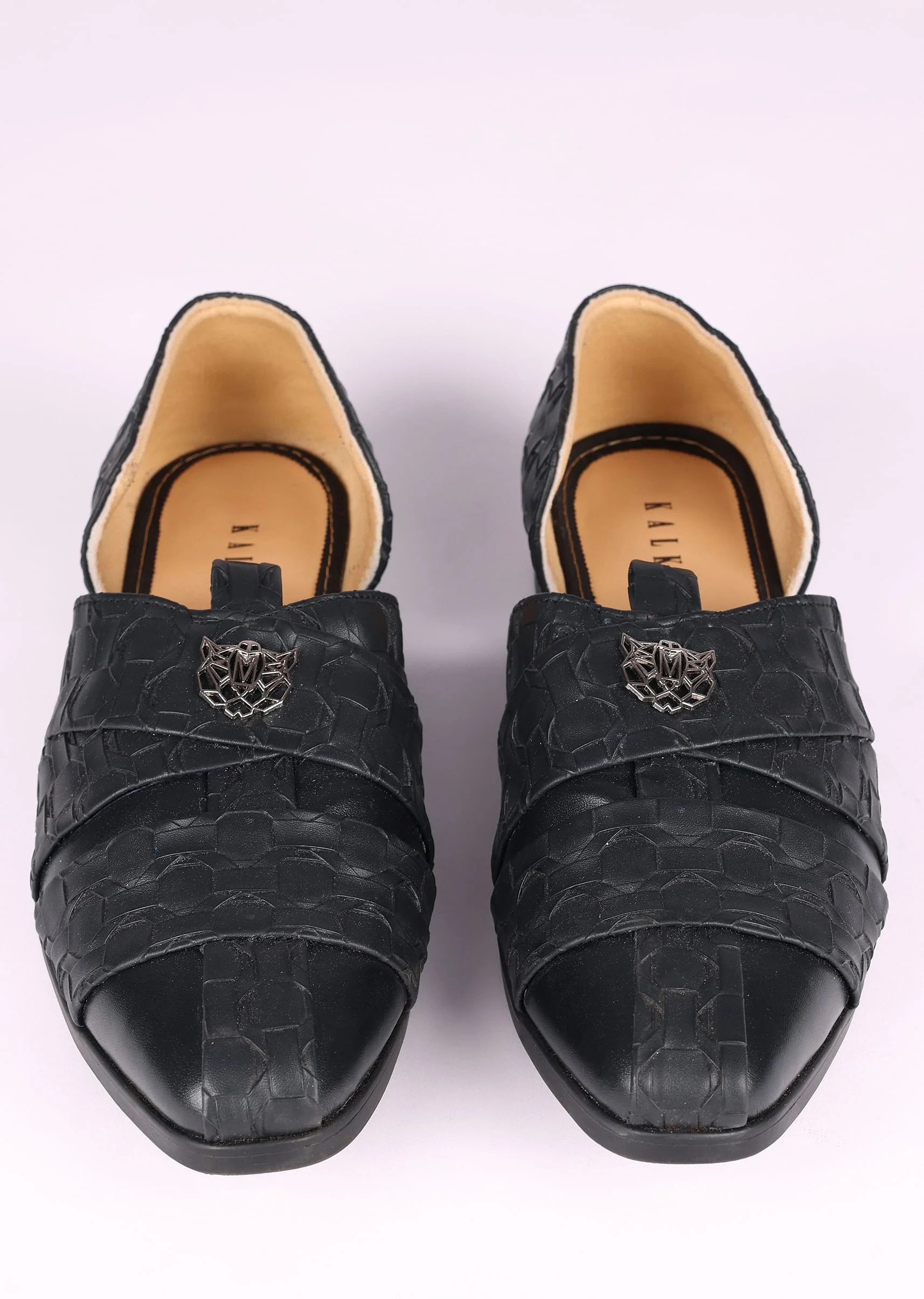 Black Vegan Leather Jutti With Criss Cross Design - Image 4