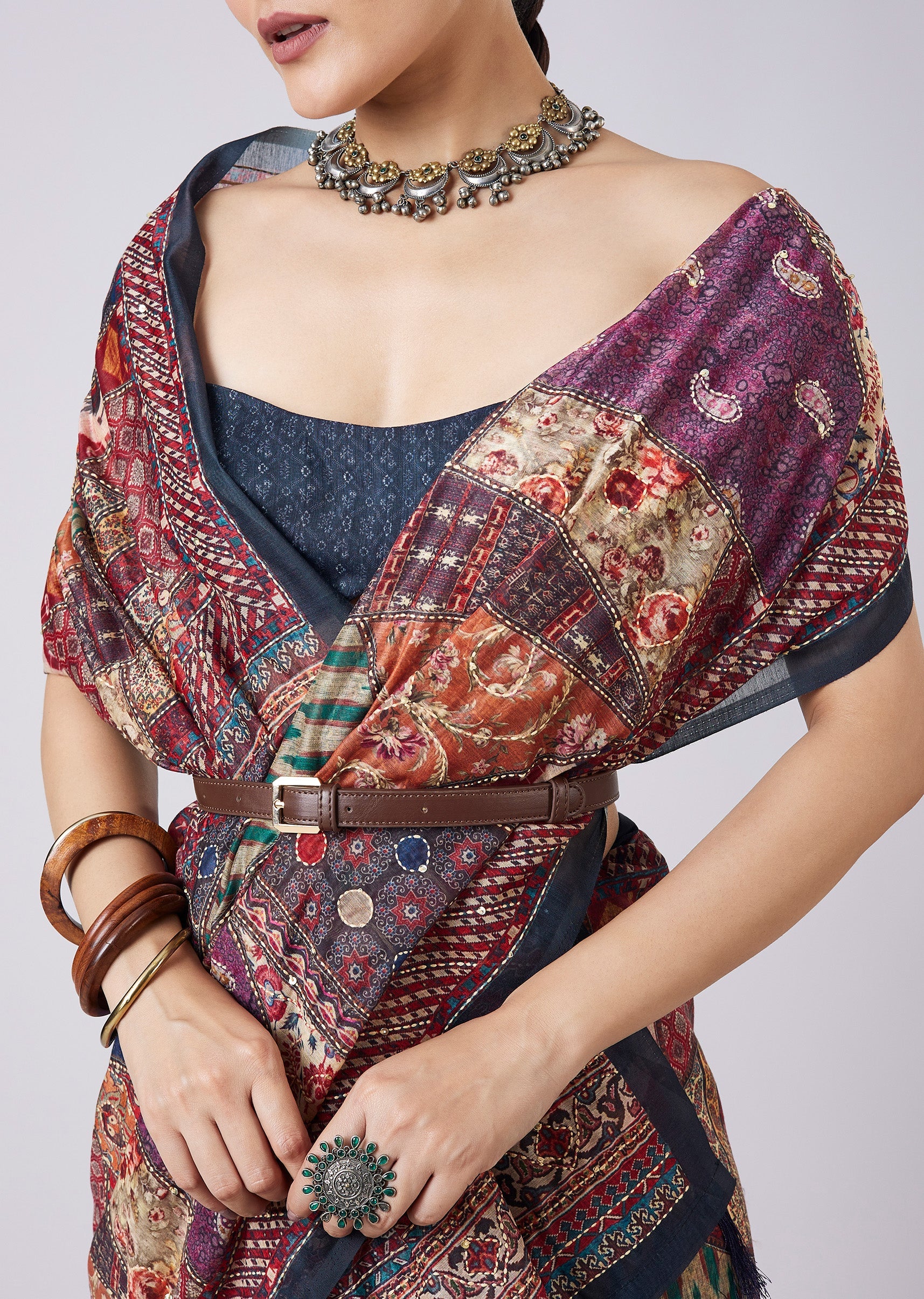 Blue Block Printed Motif Saree with Unstitched Blouse - Image 2