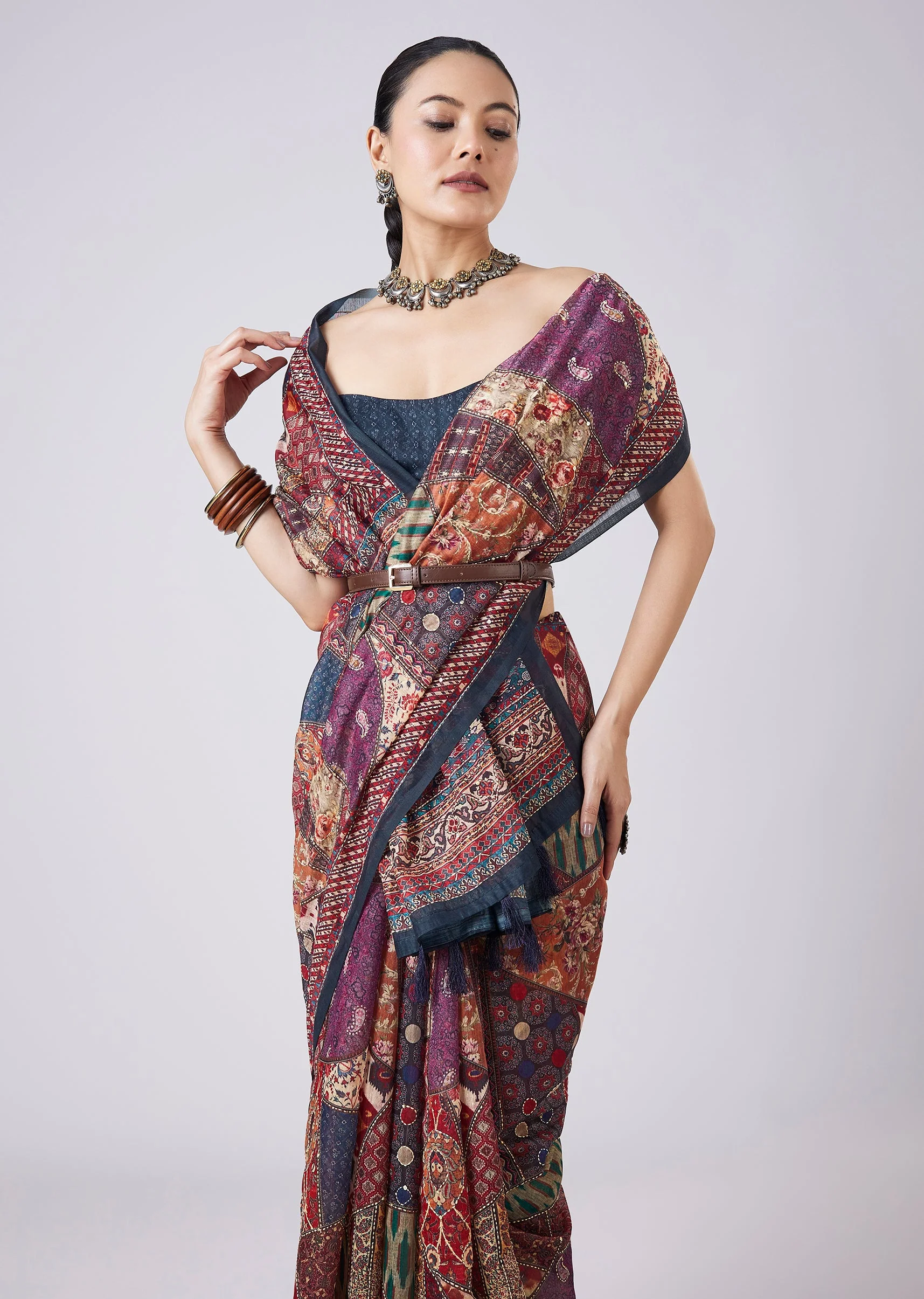 Blue Block Printed Motif Saree with Unstitched Blouse - Image 5