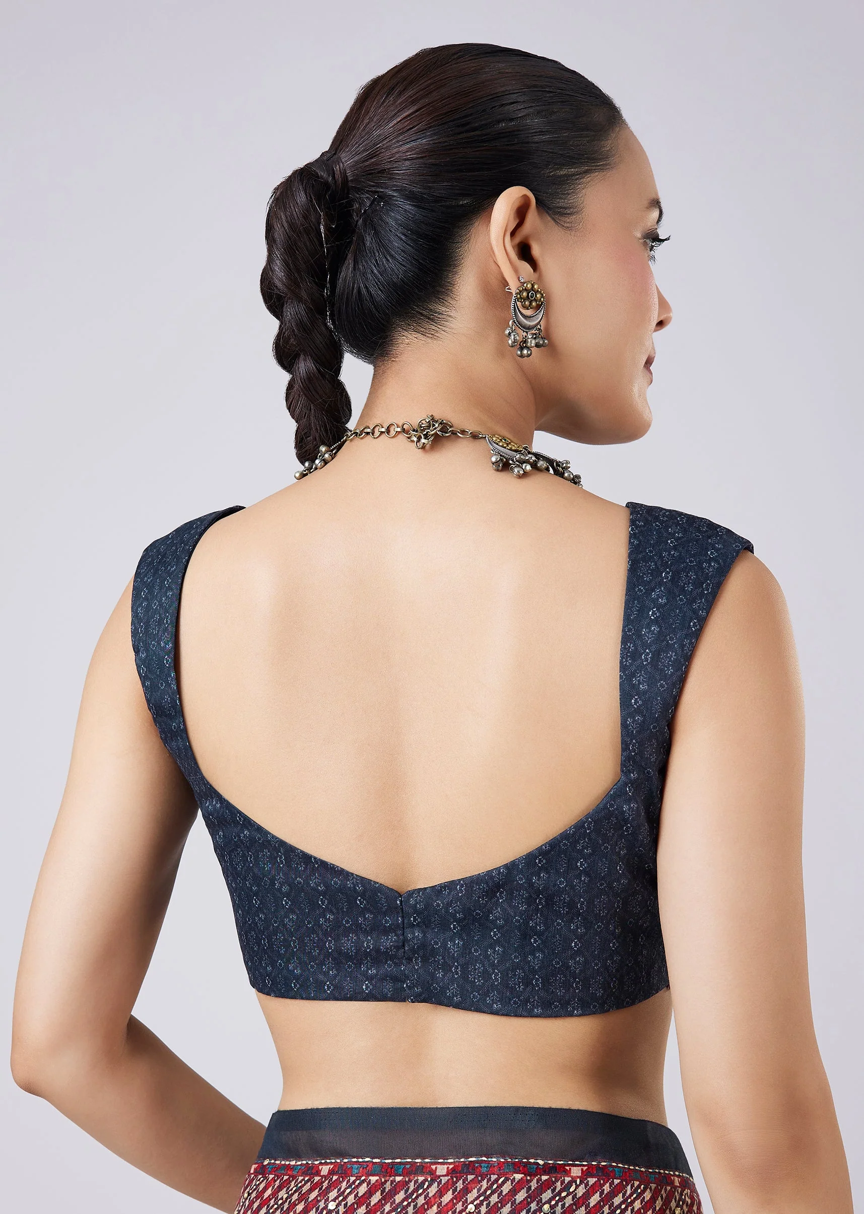 Blue Block Printed Motif Saree with Unstitched Blouse - Image 8