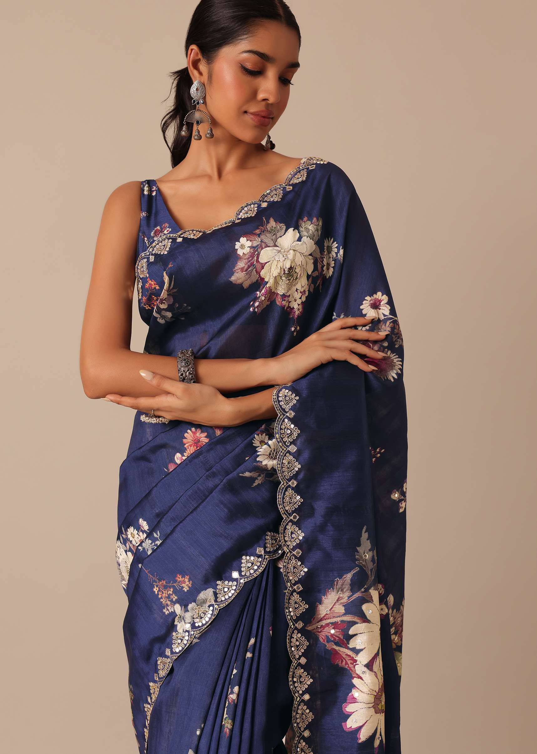 Blue Floral Print Tussar Silk Saree With Unstitched Blouse Piece - Image 2