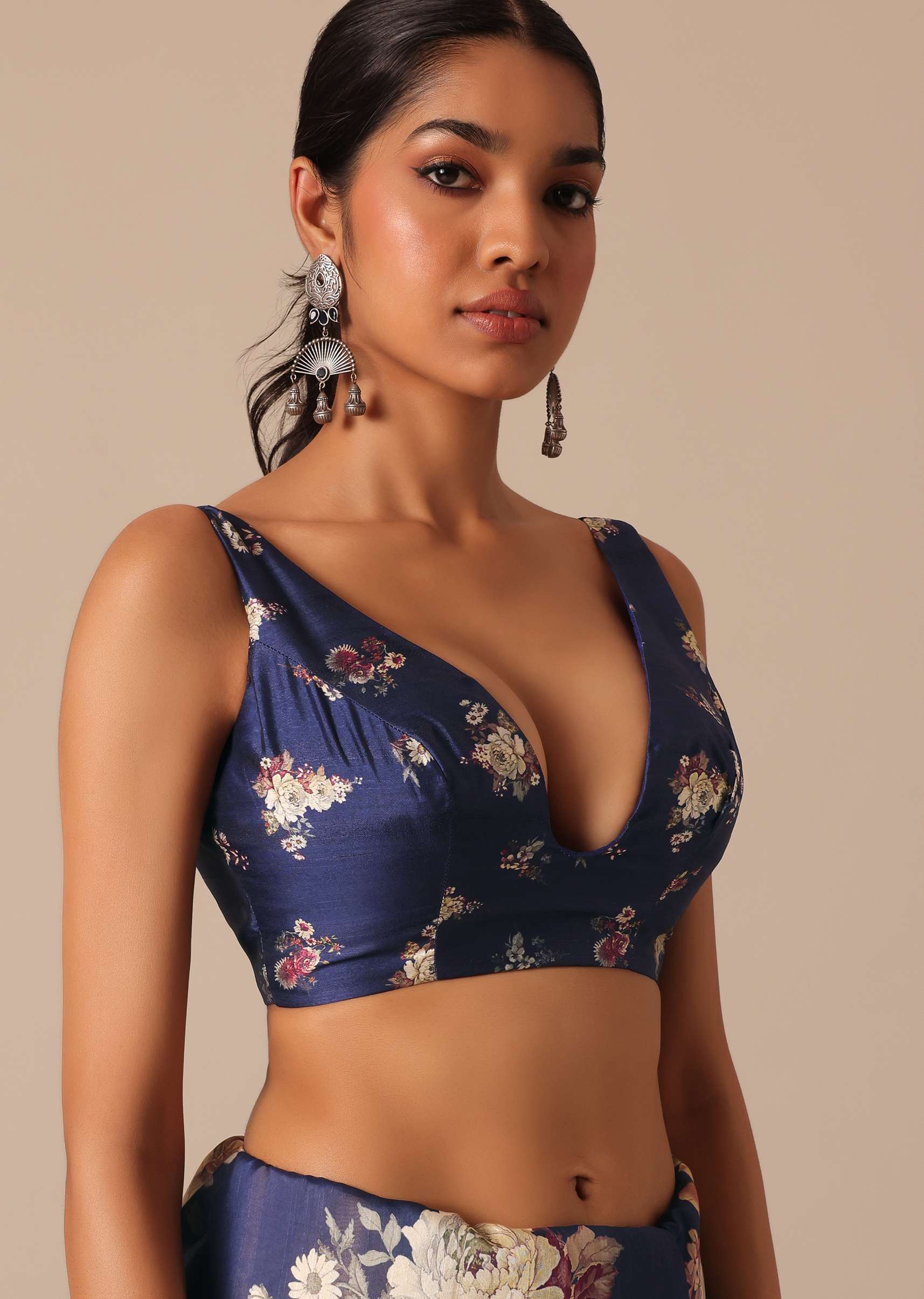 Blue Floral Print Tussar Silk Saree With Unstitched Blouse Piece - Image 7