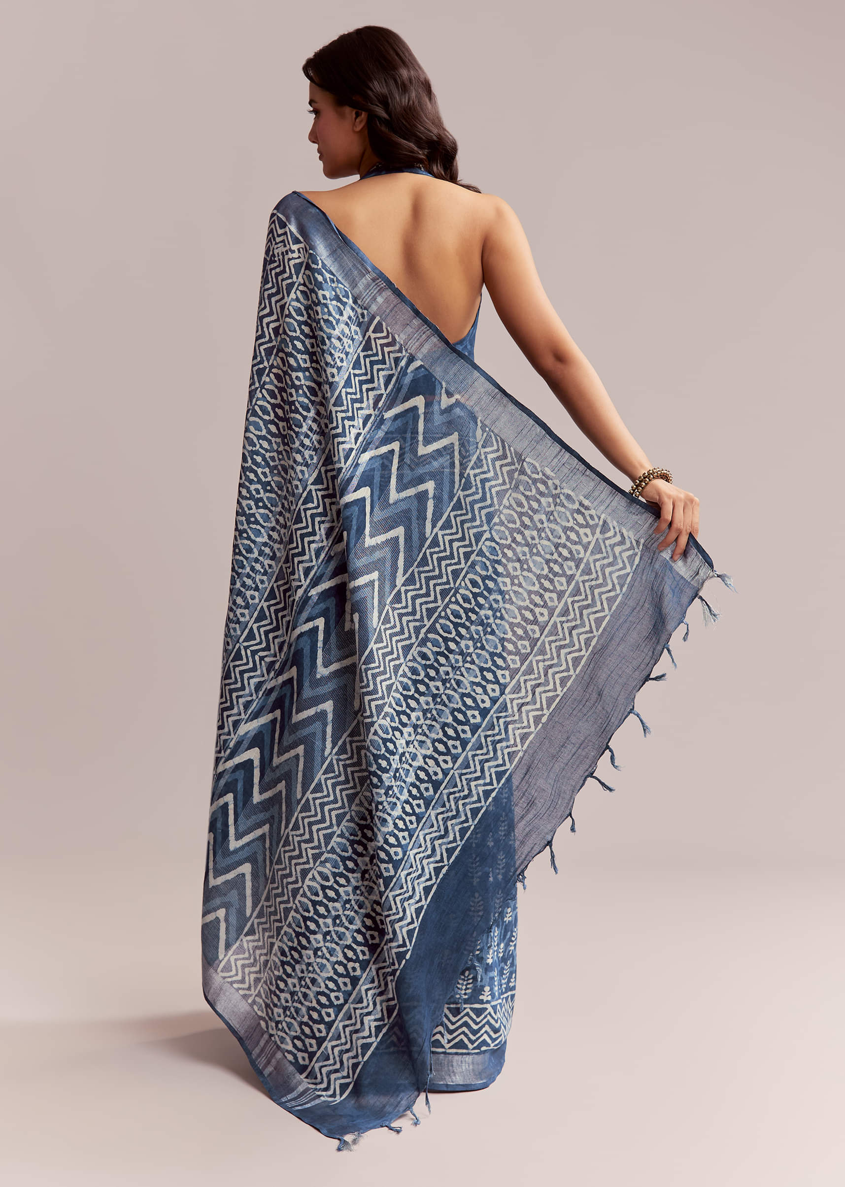Blue Linen Printed Saree With Heritage Ajrakh Leaf Print - Image 6