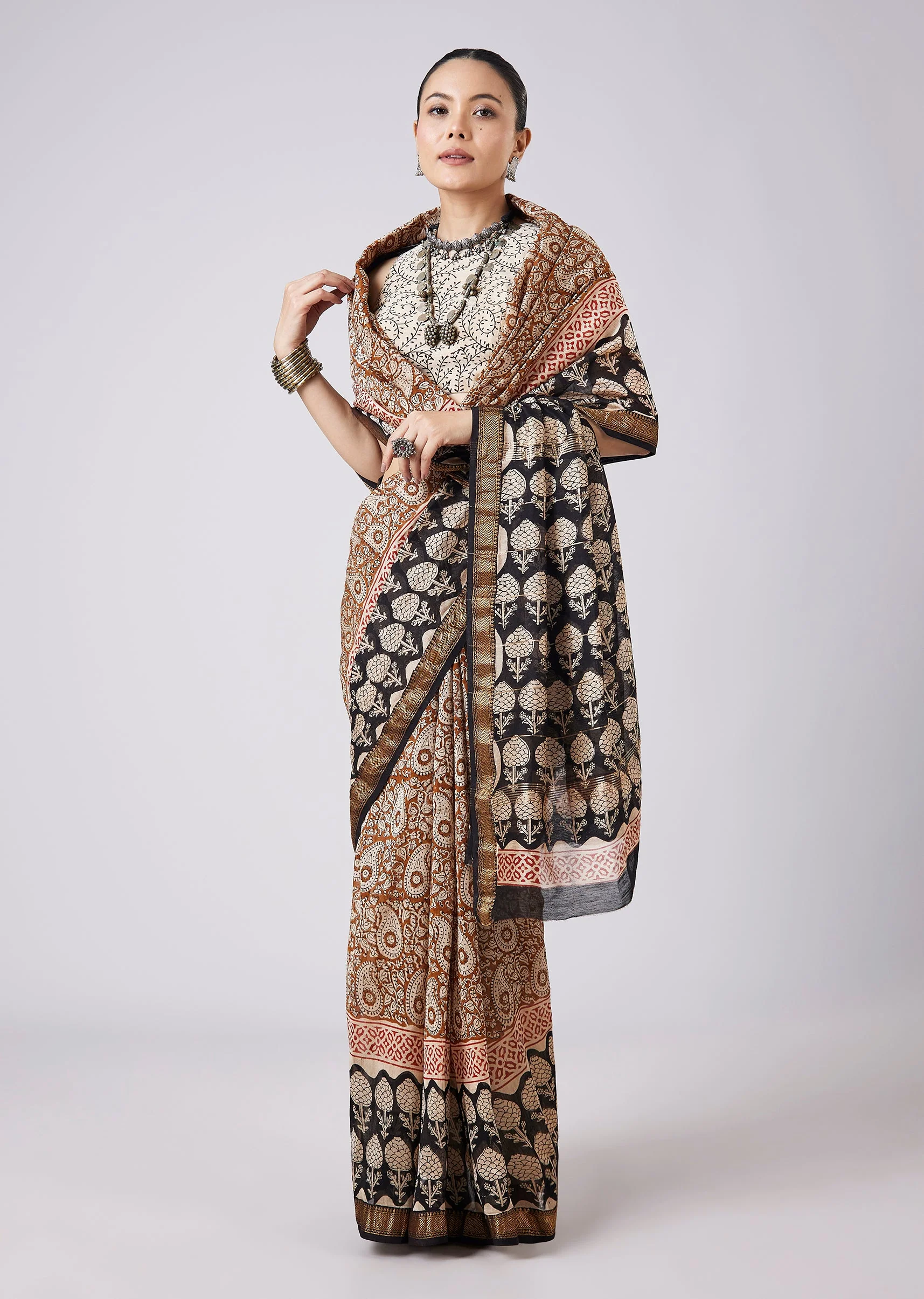 Blue Saree with Block Prints and Unstitched Blouse - Image 3