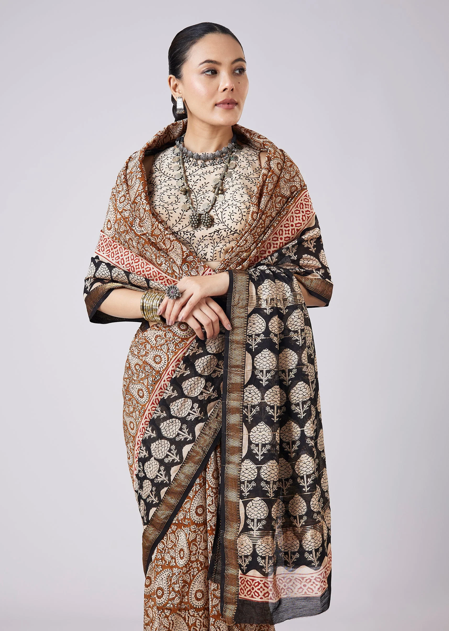 Blue Saree with Block Prints and Unstitched Blouse - Image 5