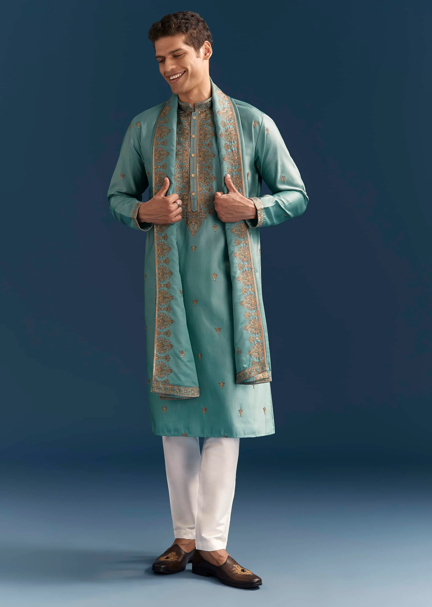 Blue Silk Kurta Set For Men With Thread Embroidery - Image 3
