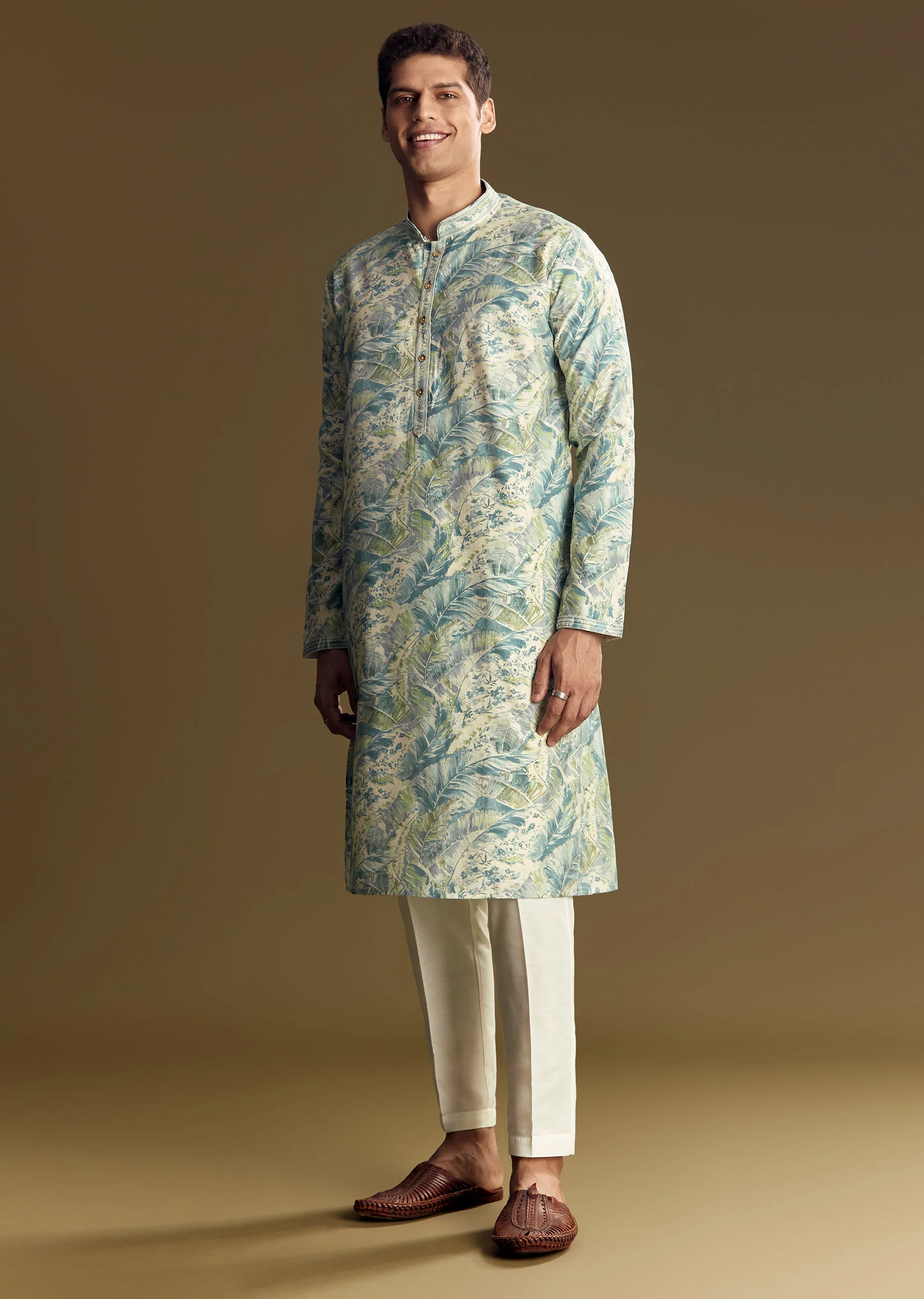 Blue Silk Kurta Set With Floral And Foil Print - Image 3
