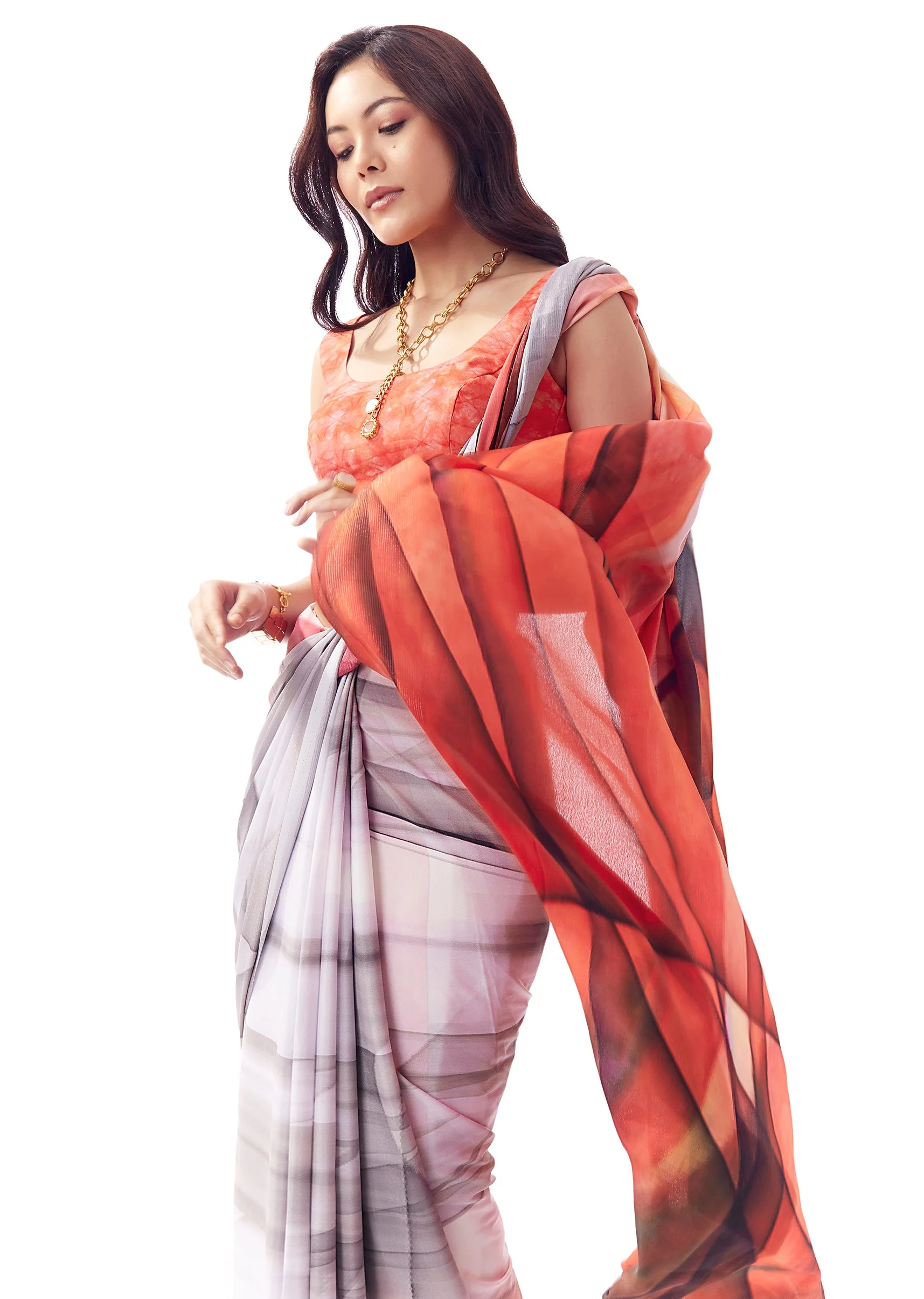 Blush Grey And Red Georgette Saree With All Over Abstract Print - Image 5