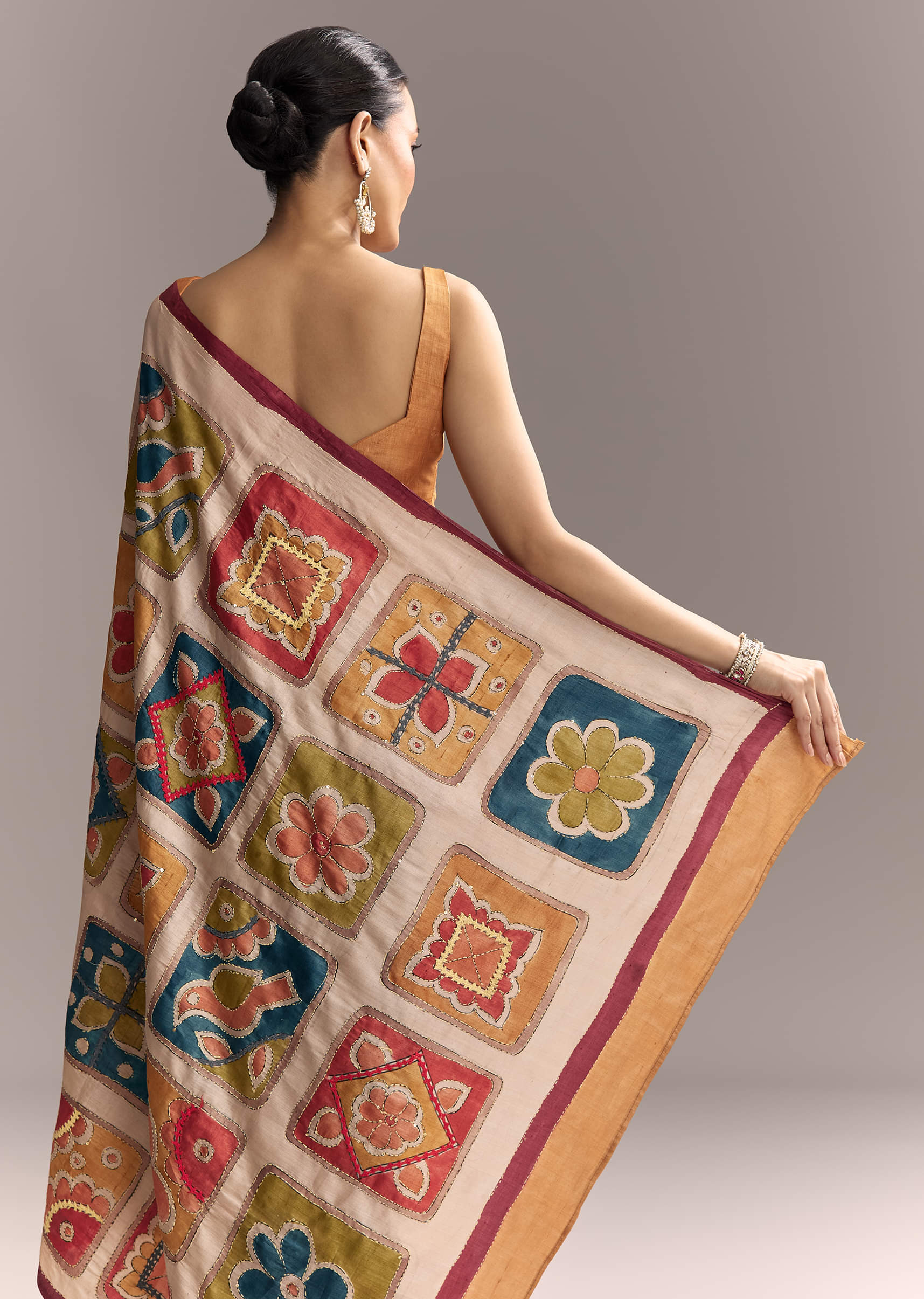 Brown Cotton Hand Painted Saree With Contrast Border - Image 6