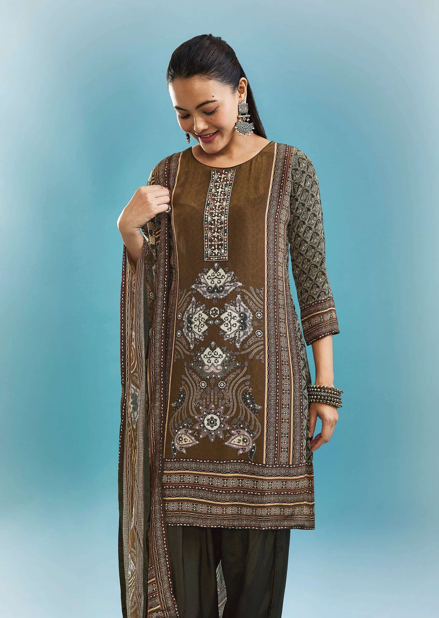 Brown Printed Kurta Set With Mirror Detailing - Image 4