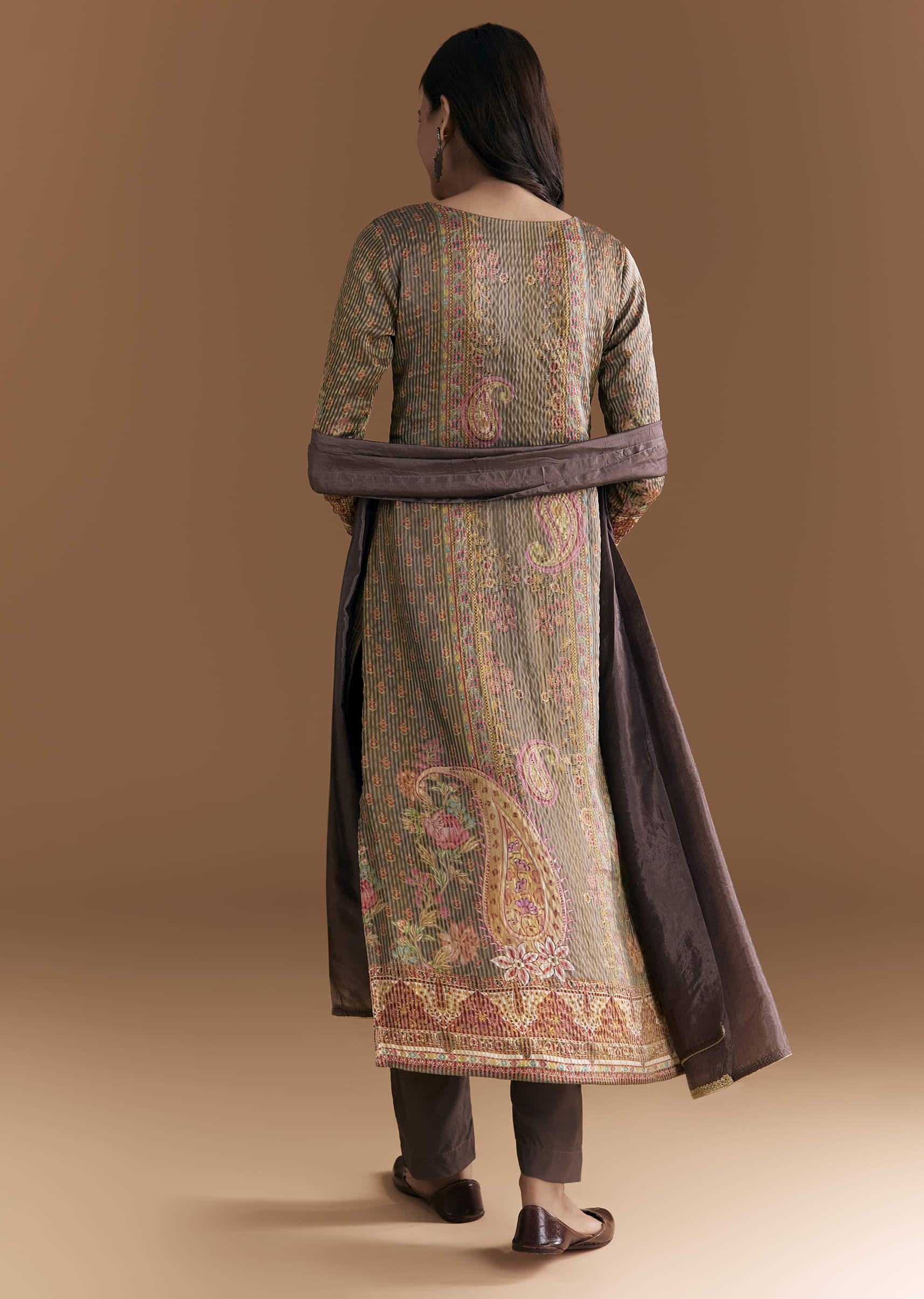 Brown Silk Kurta Set With Floral And Paisley Print - Image 5