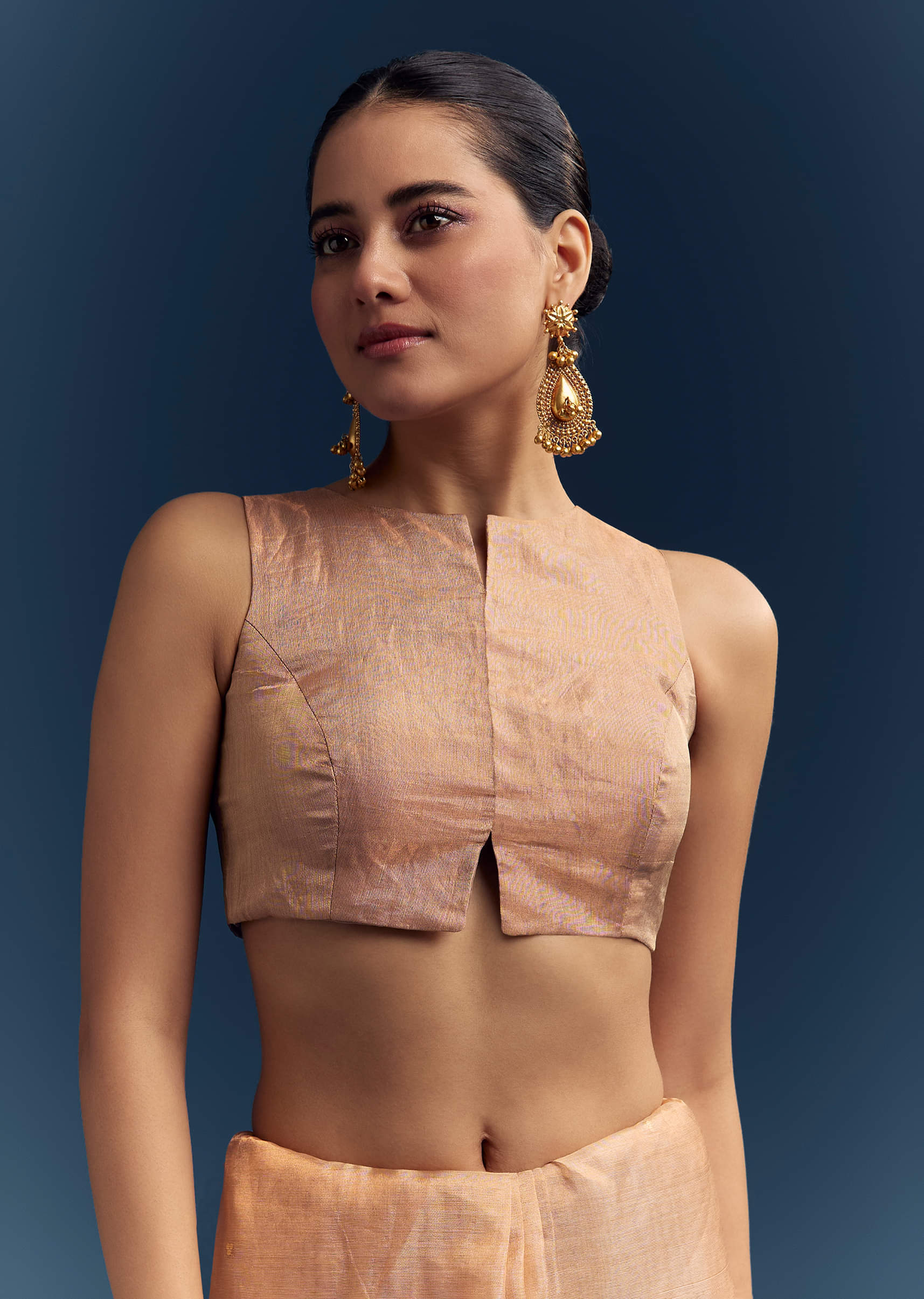 Copper Tissue Organza Woven Saree With Golden Zari Work - Image 8