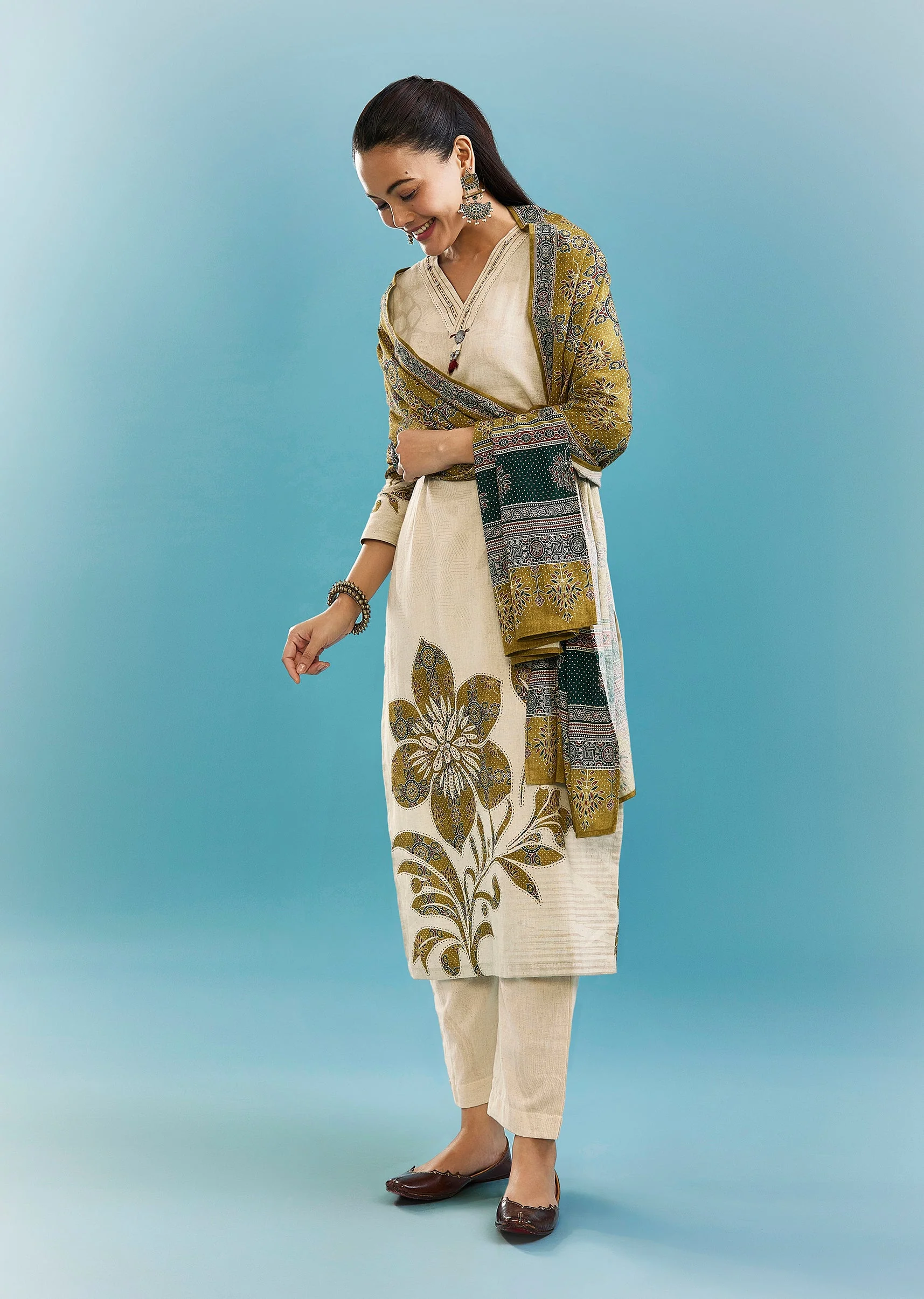 Cream And Mustard Block Print Kurta Set - Image 3