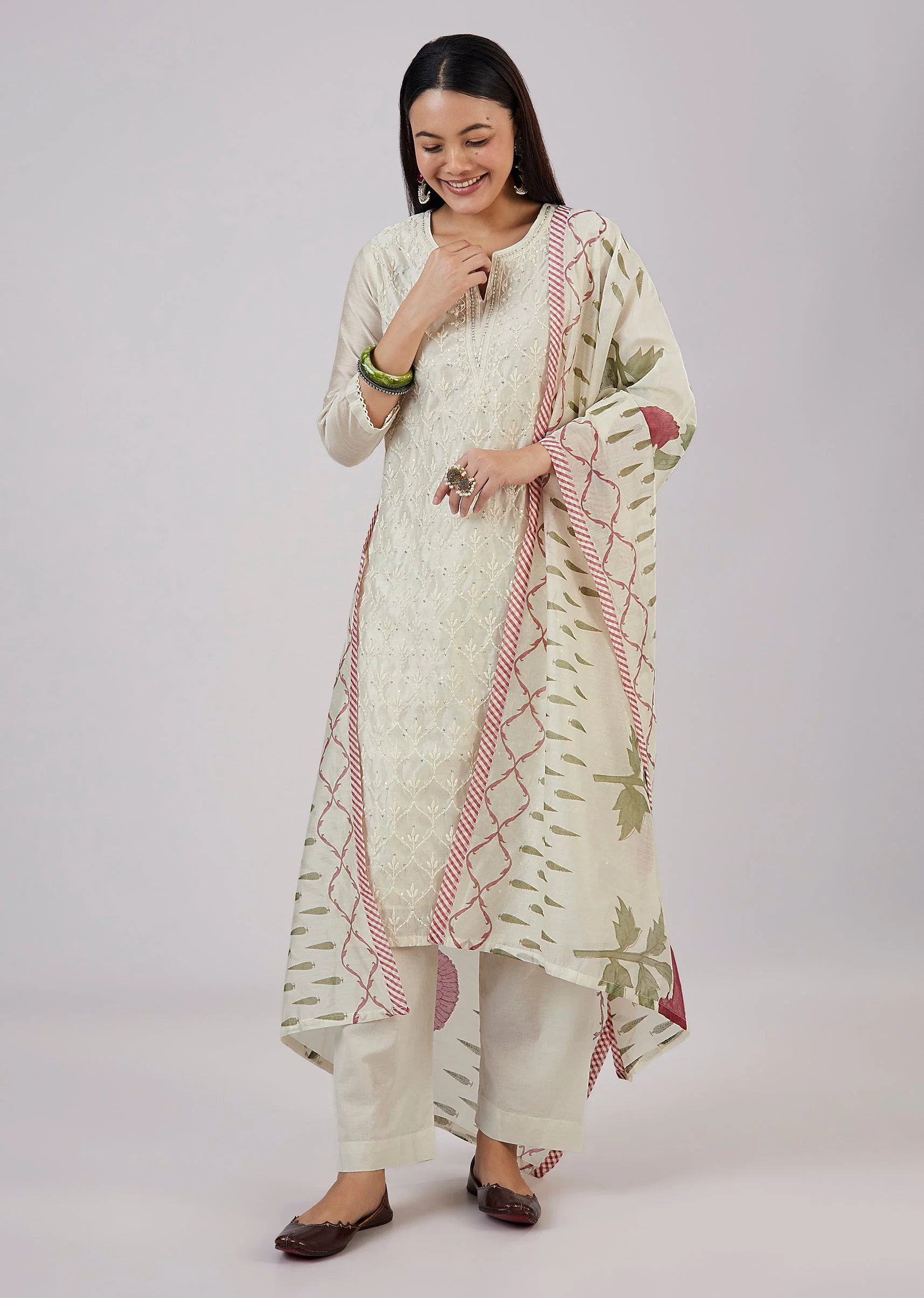 Cream Chanderi Kurta Set With Embellished Work - Image 3
