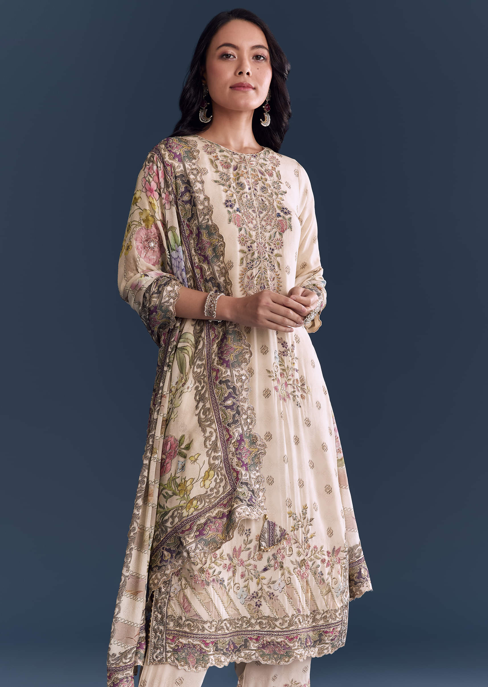 Cream Crepe Kurta Set With Indie Print And Floral Print Dupatta - Image 4