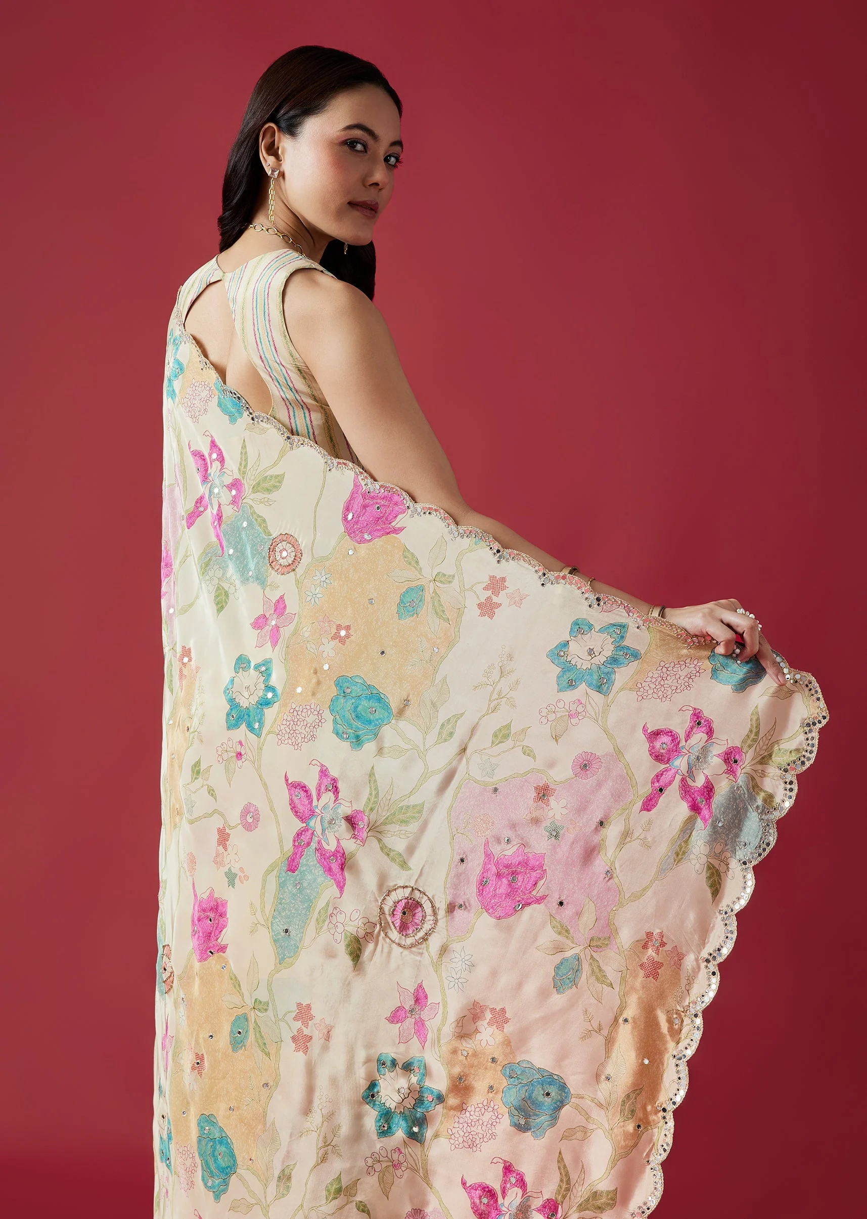 Cream Floral Printed Mirror Tissue Saree With Scallop Border - Image 6
