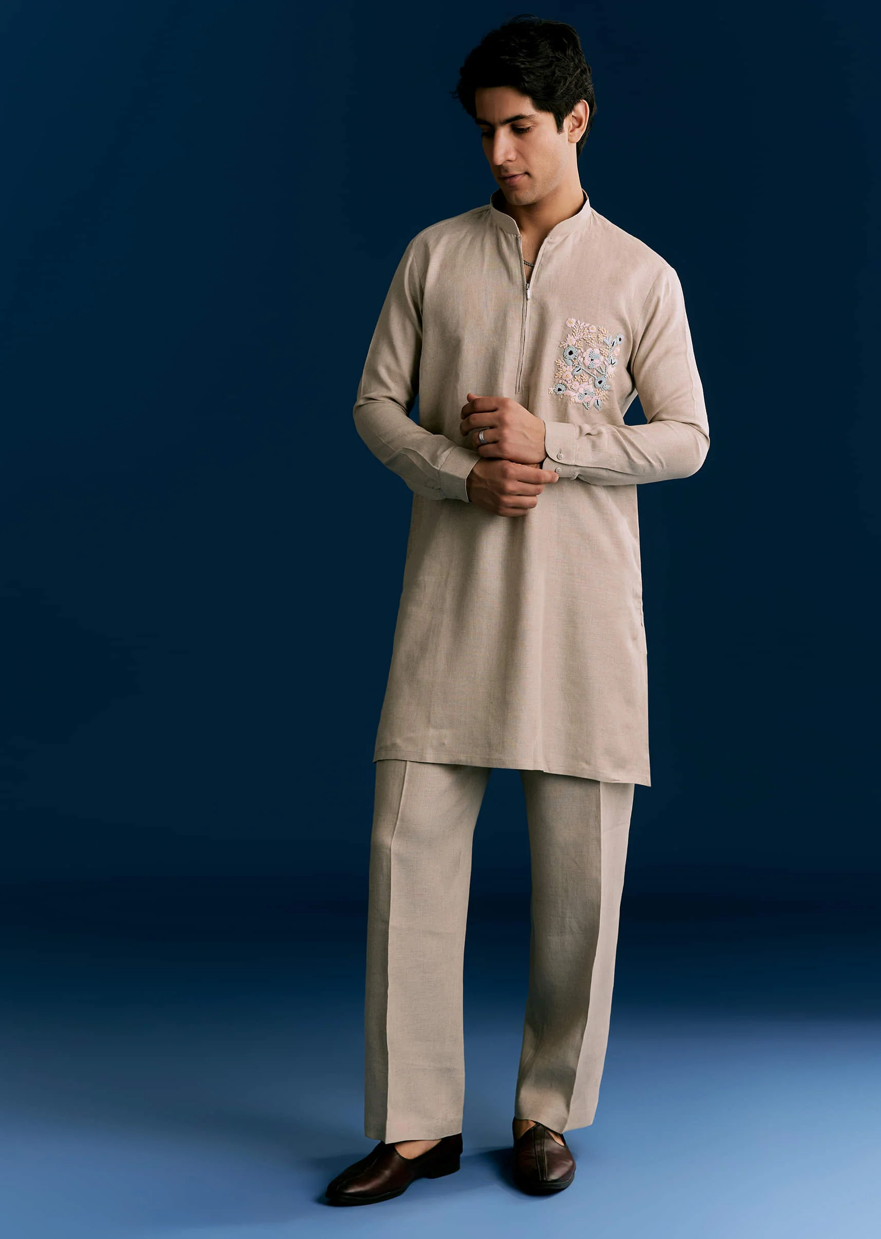 Cream Linen Kurta Set With Embroidery - Image 2
