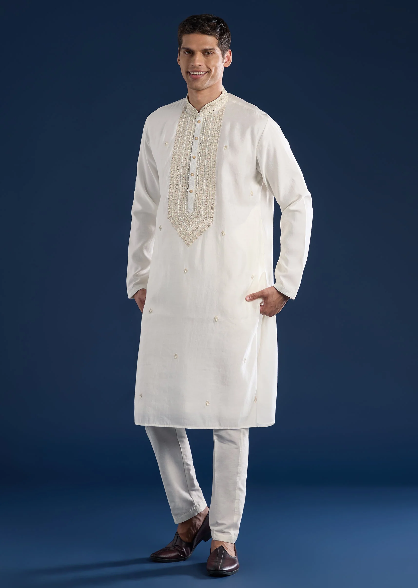 Cream Mirror Detail Kurta Set - Image 2