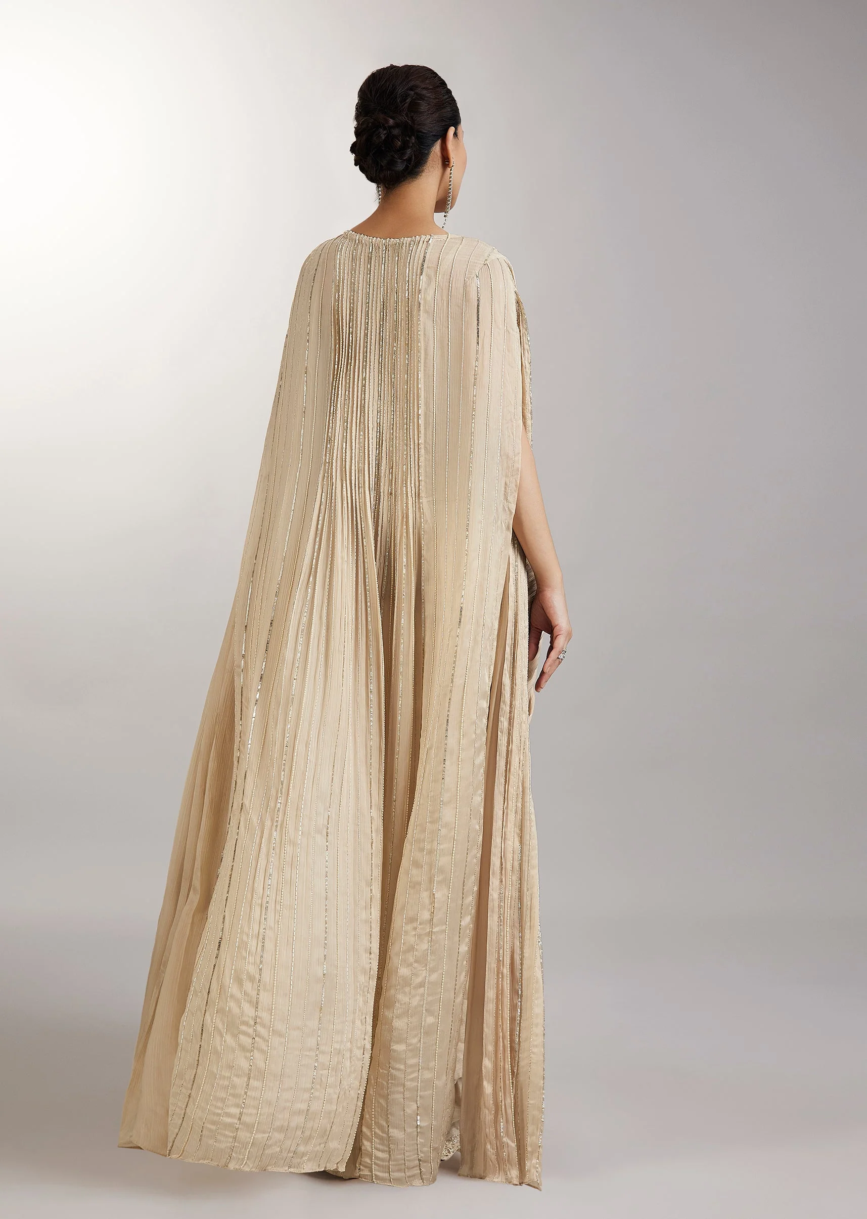 Cream Pre Draped Indo Western Saree With Jacket - Image 4