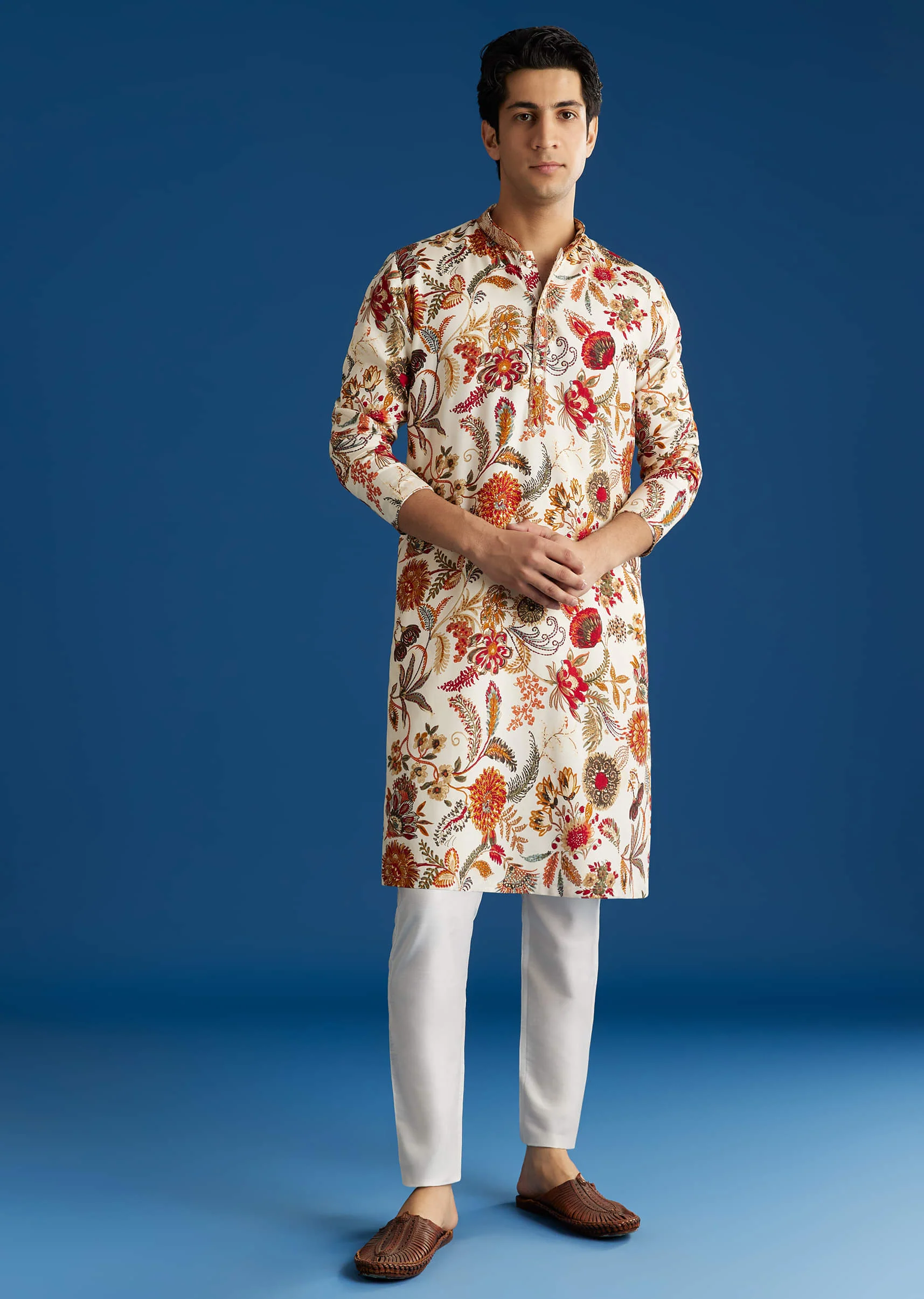Cream Silk Floral Resham Embroidered Kurta Set - Image 4