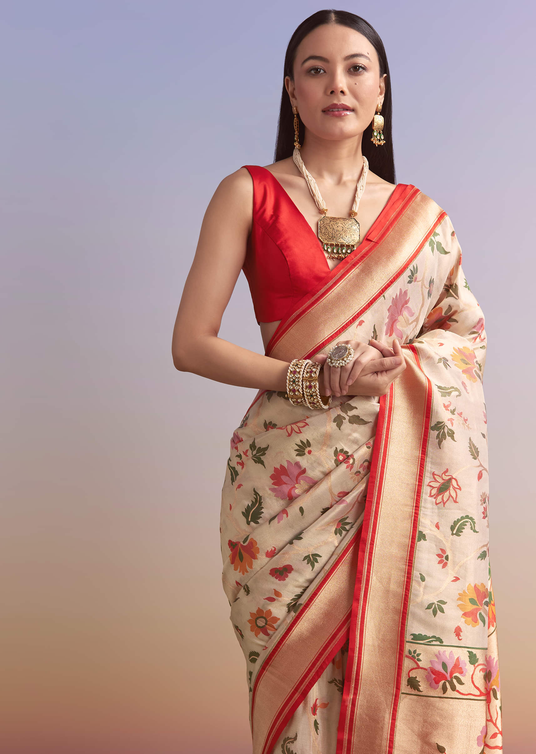 Cream Silk Woven Saree With Multicolour Thread Embroidery - Image 4