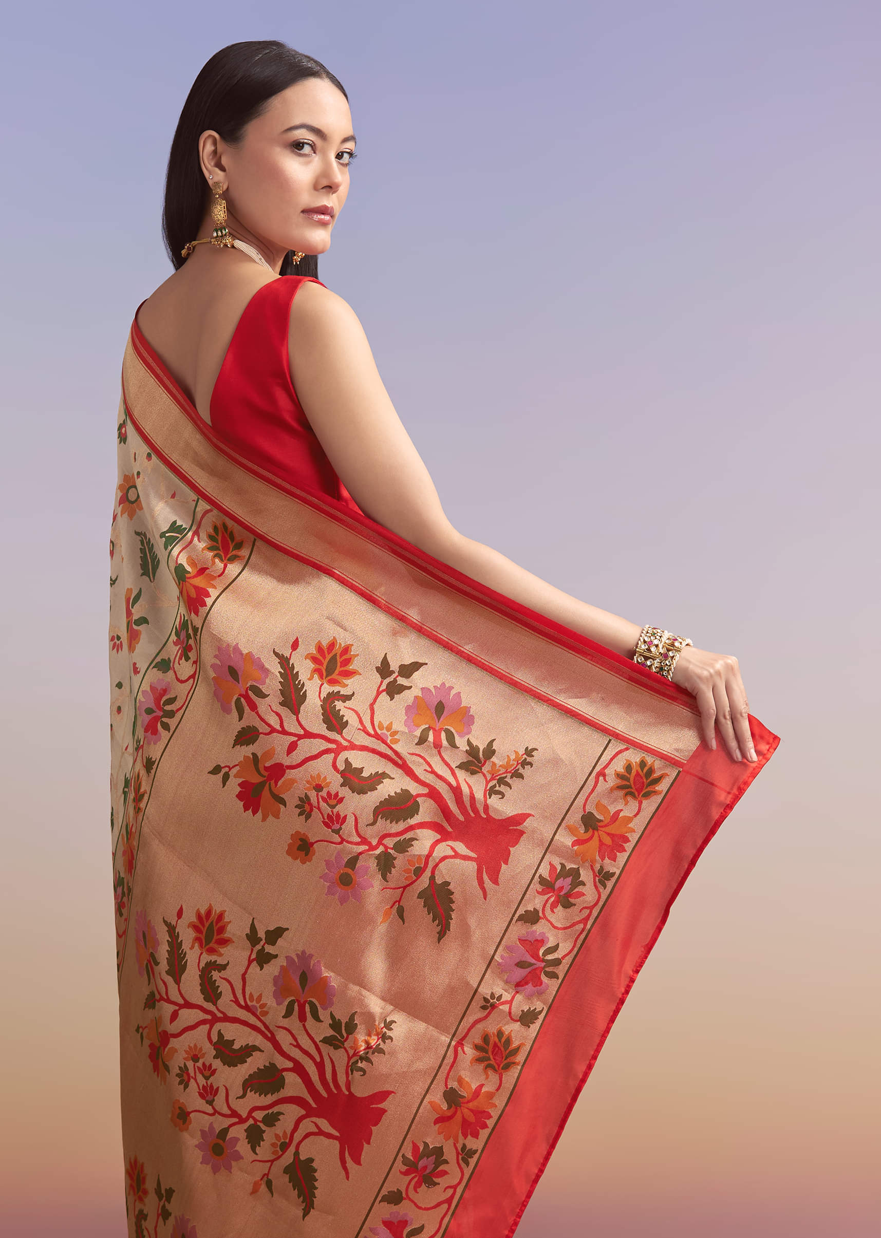 Cream Silk Woven Saree With Multicolour Thread Embroidery - Image 6