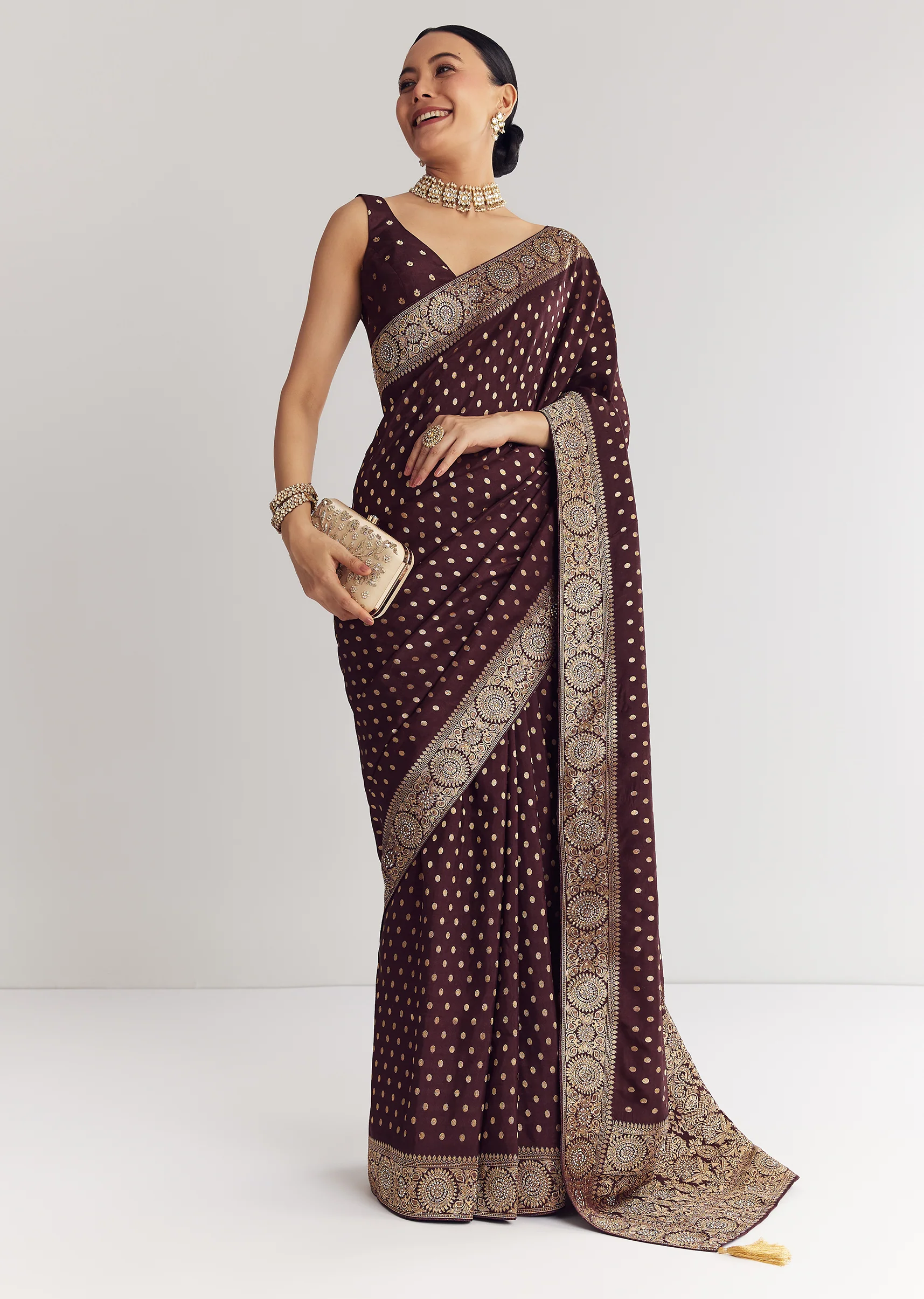 Dark Brown Dola Silk Saree With Floral And Butti Work - Image 3